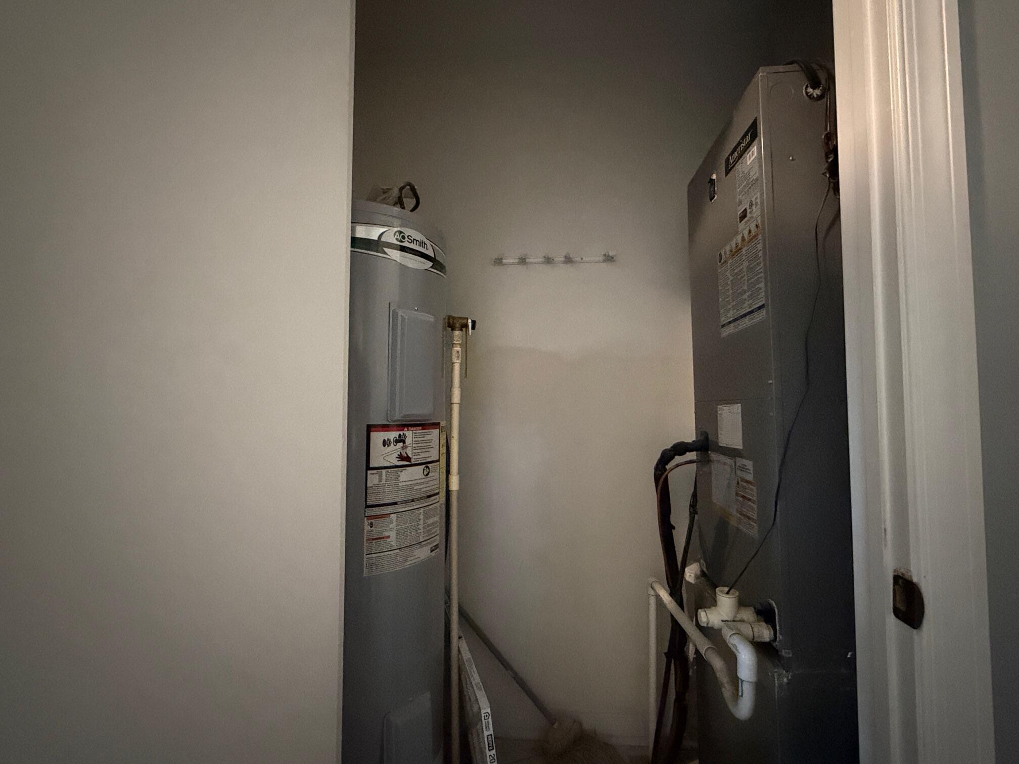 810 Boone Place Property Photo 2