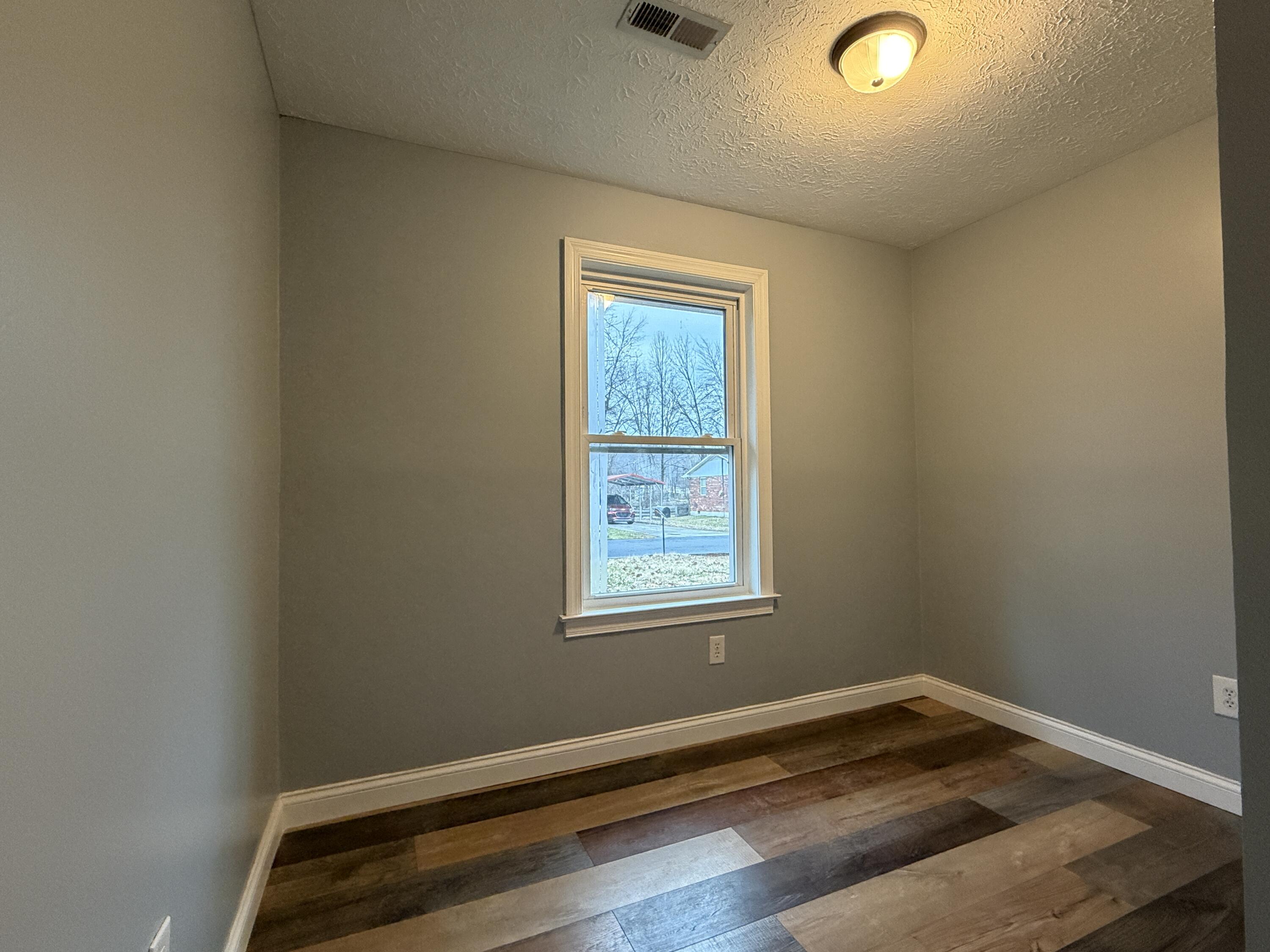 810 Boone Place Property Photo 3