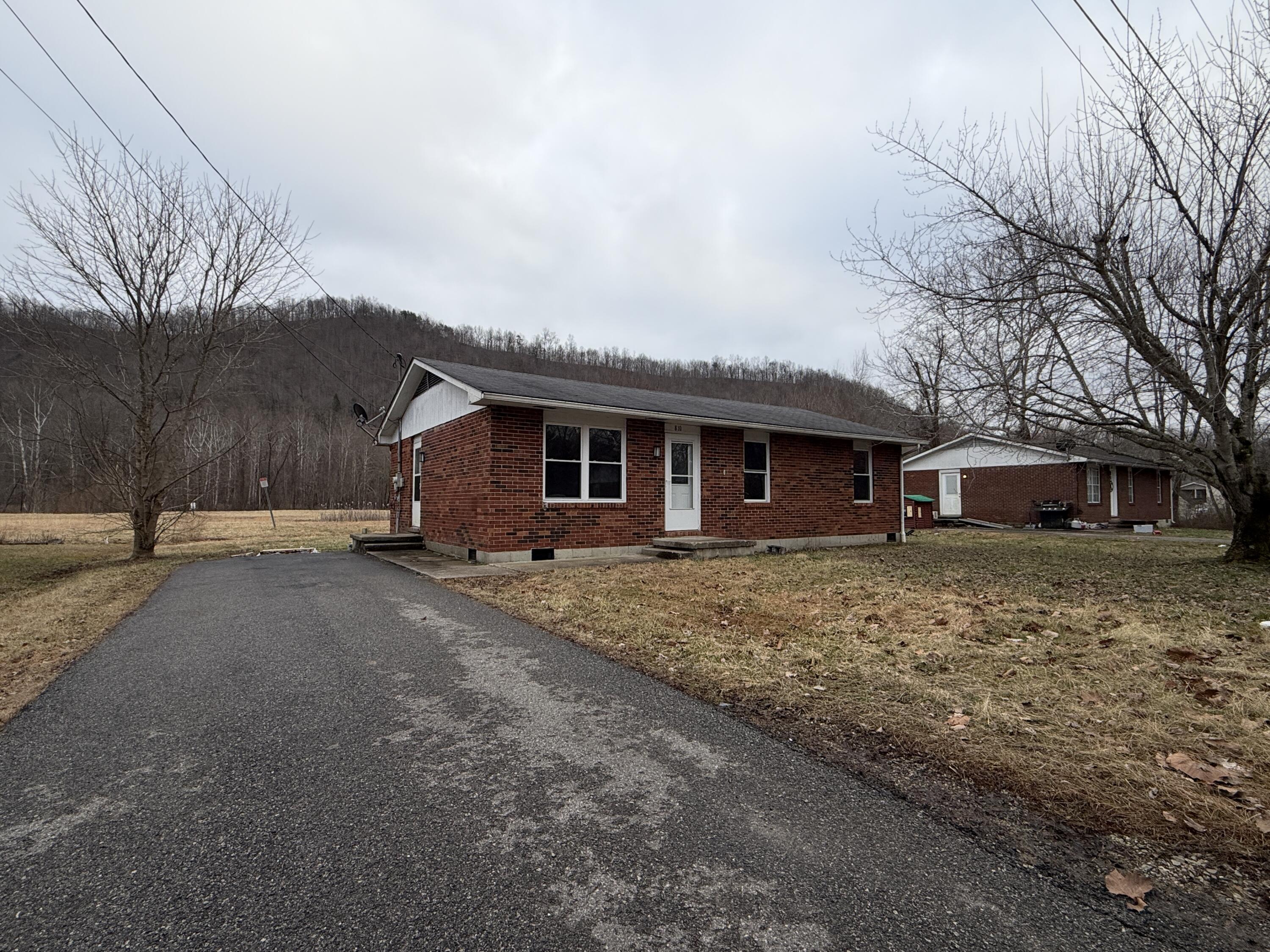 810 Boone Place Property Photo 6
