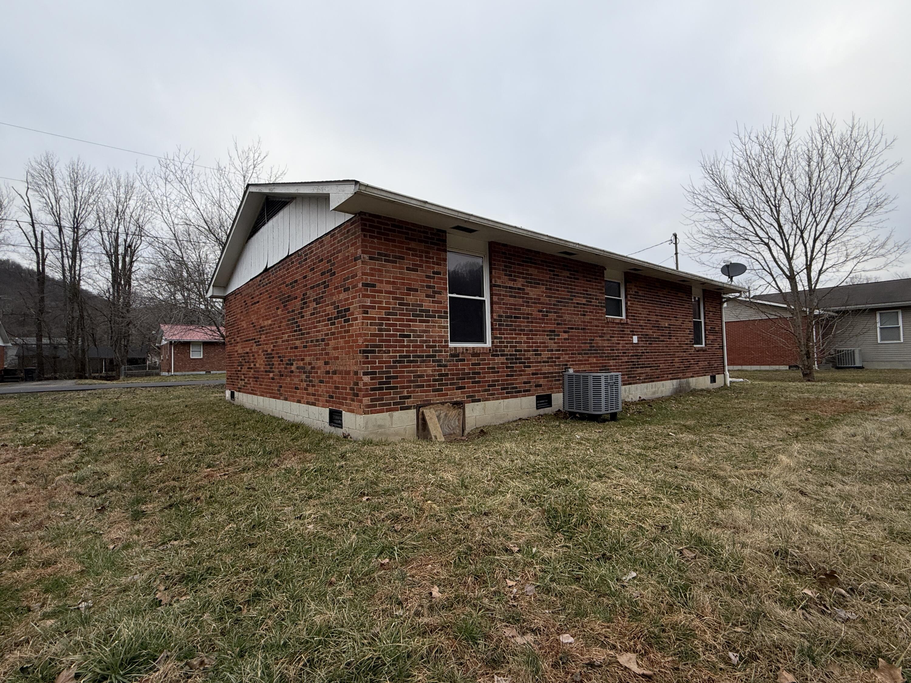 810 Boone Place Property Photo 7
