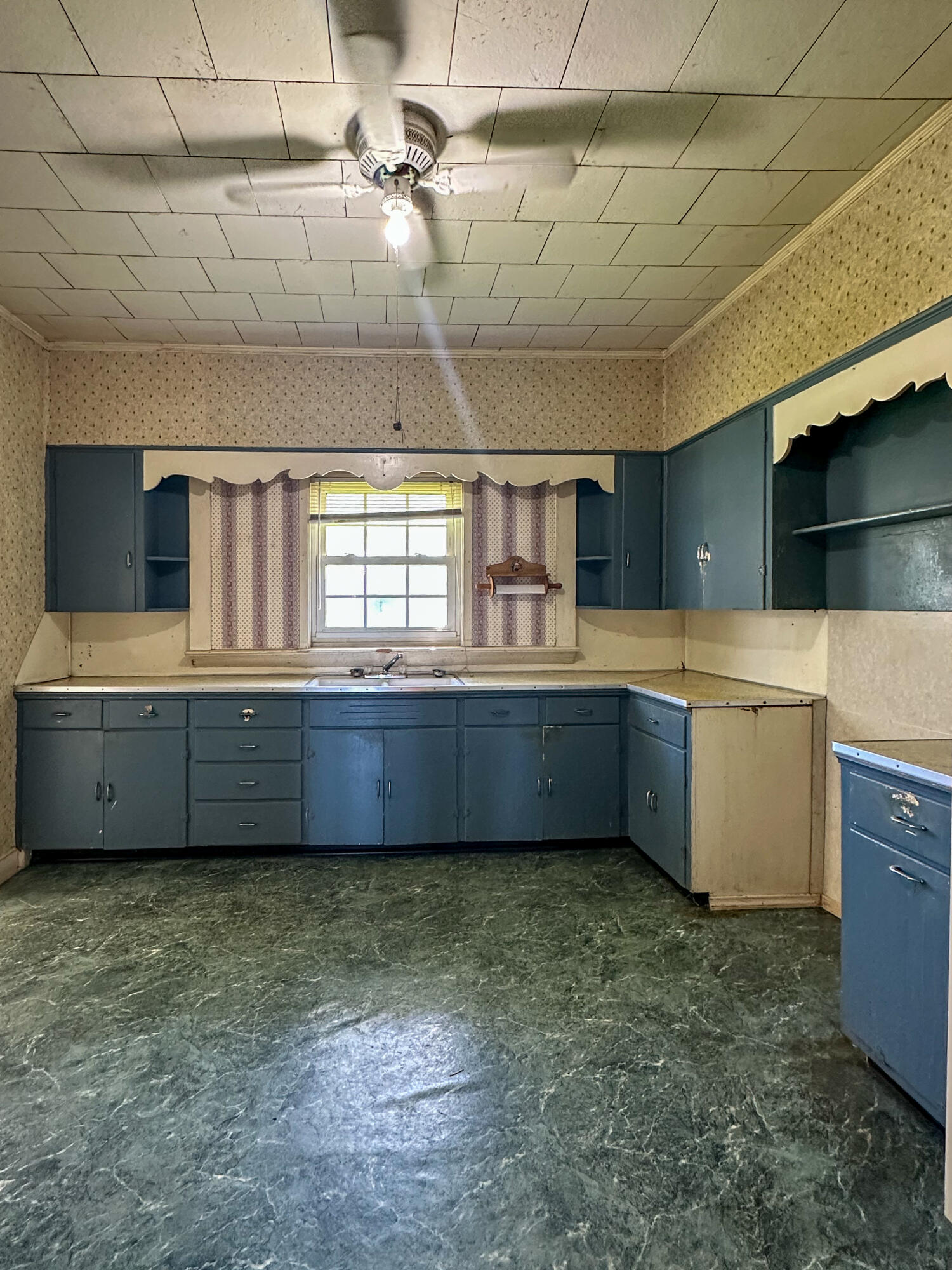 174 Cook Avenue Property Photo 14