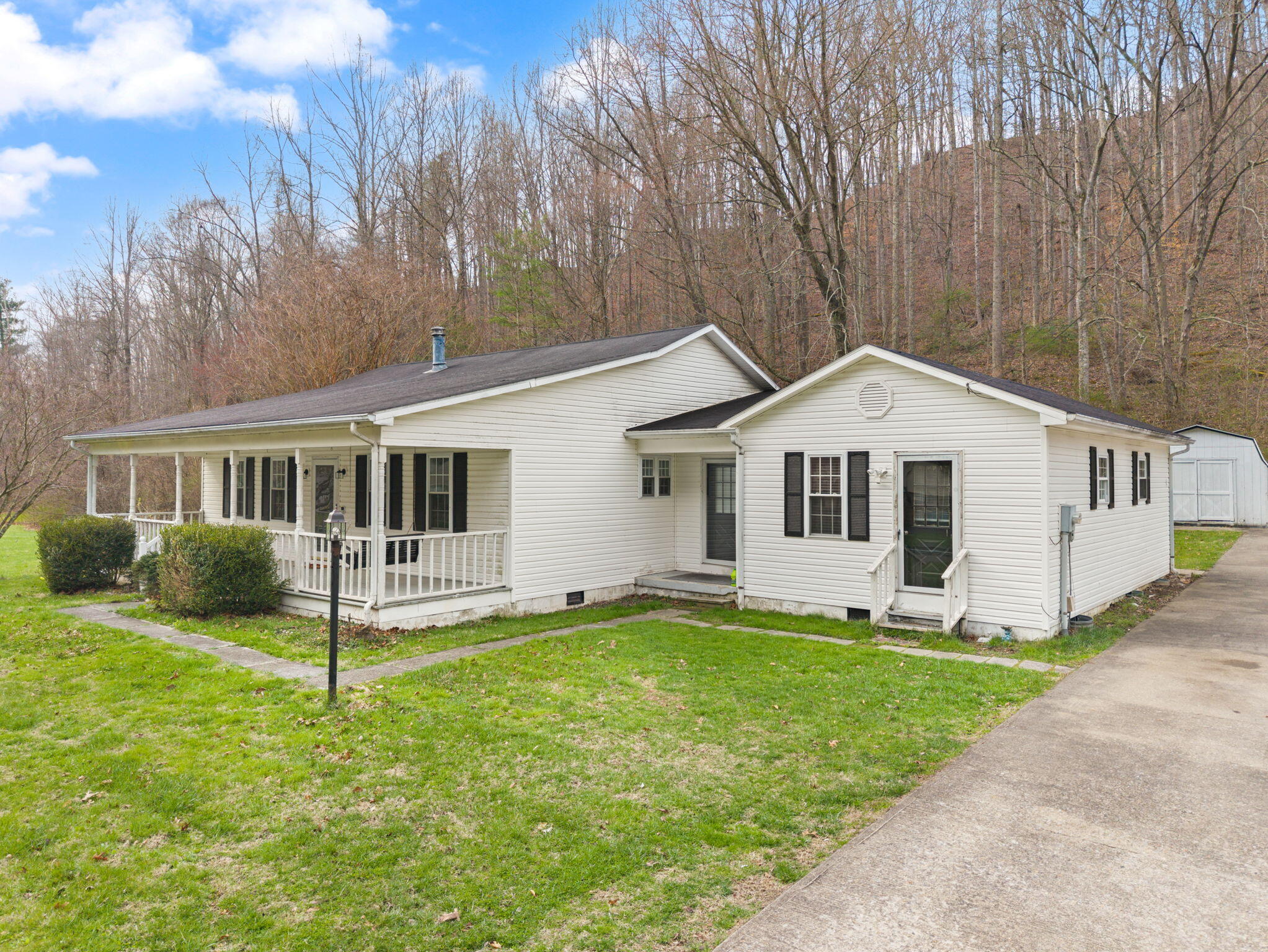 703 Knapp Avenue Property Photo 3