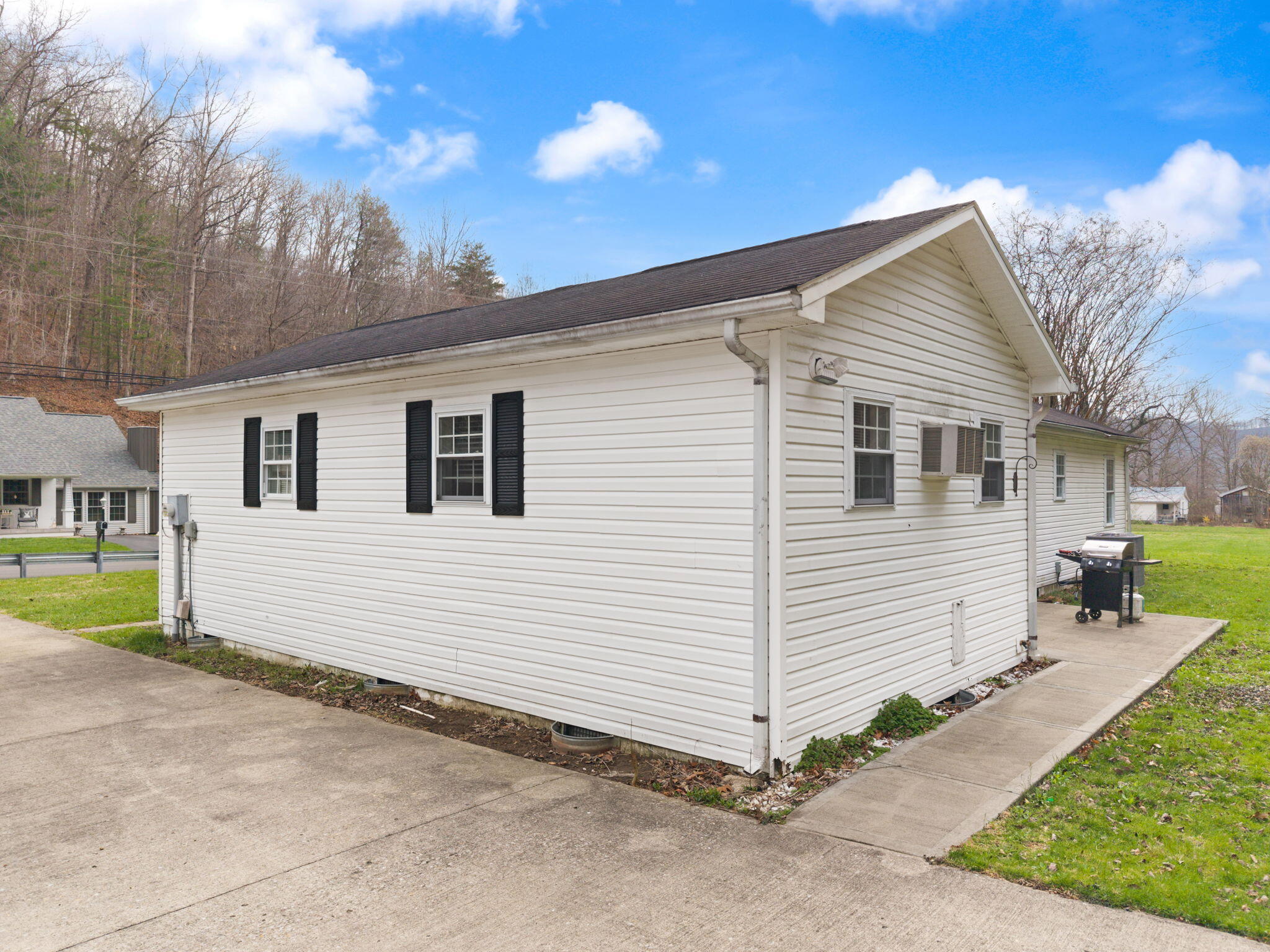 703 Knapp Avenue Property Photo 5