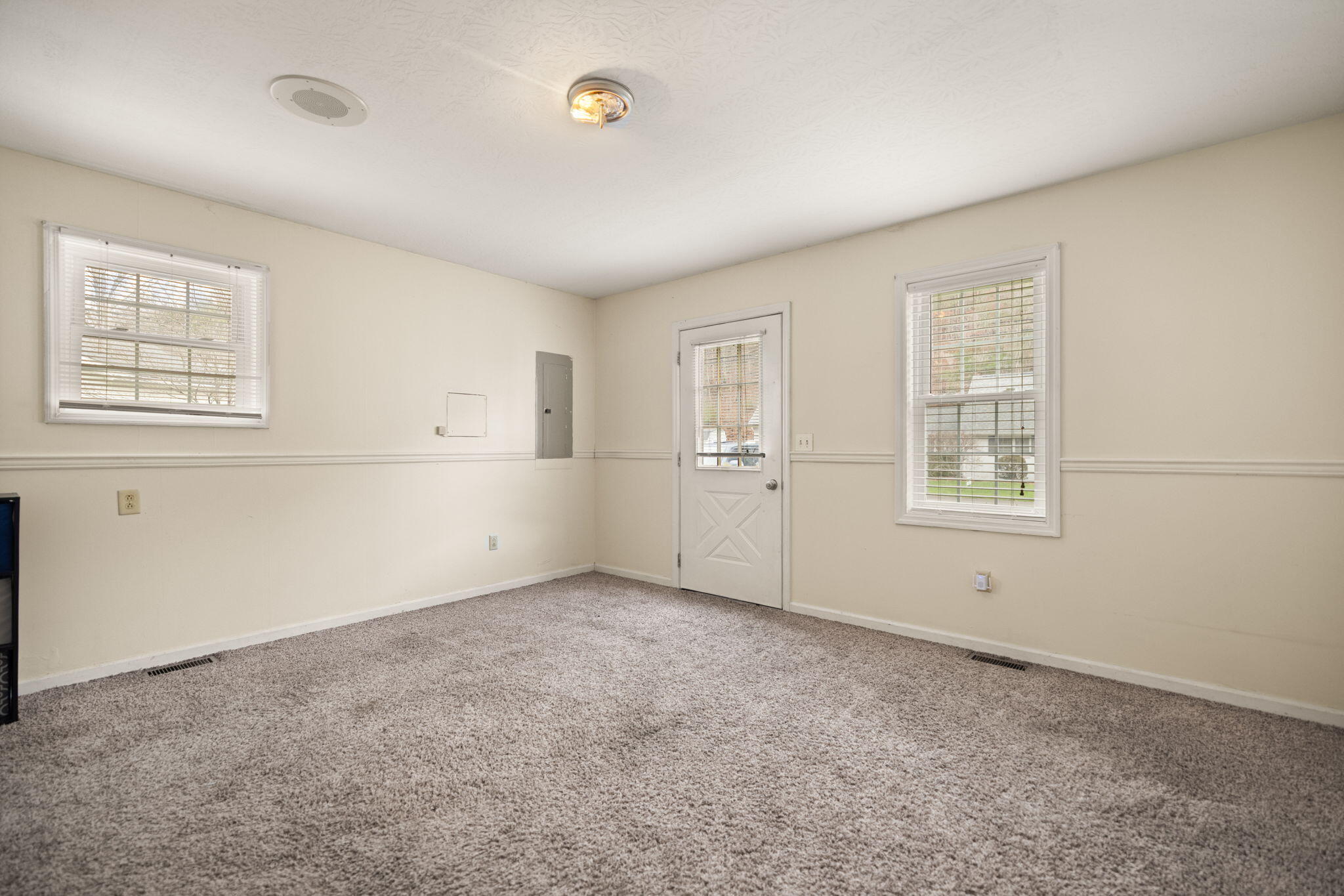 703 Knapp Avenue Property Photo 32