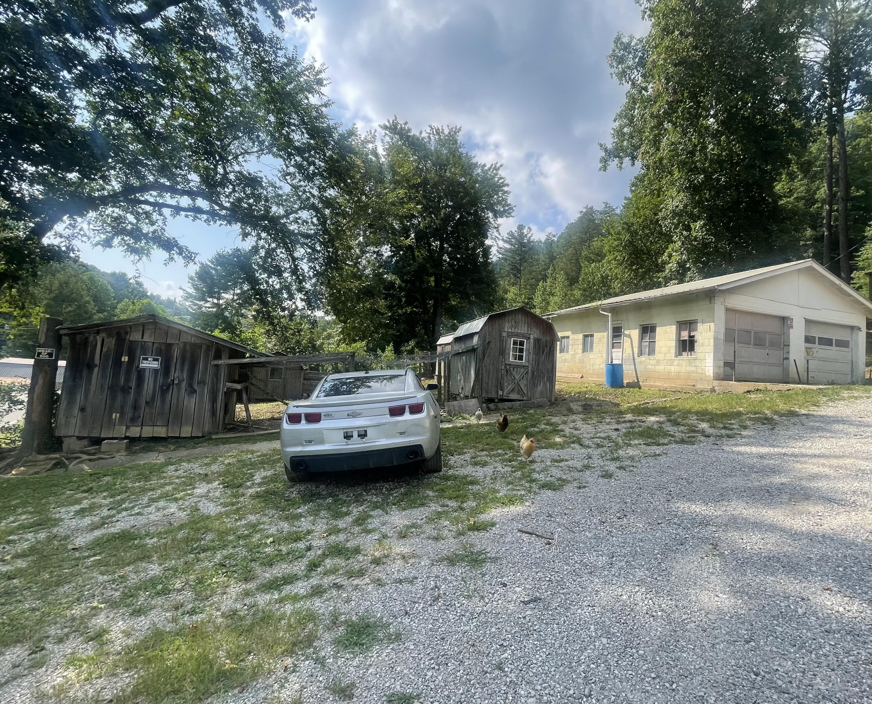 912 S Ky 3438 Property Photo 17