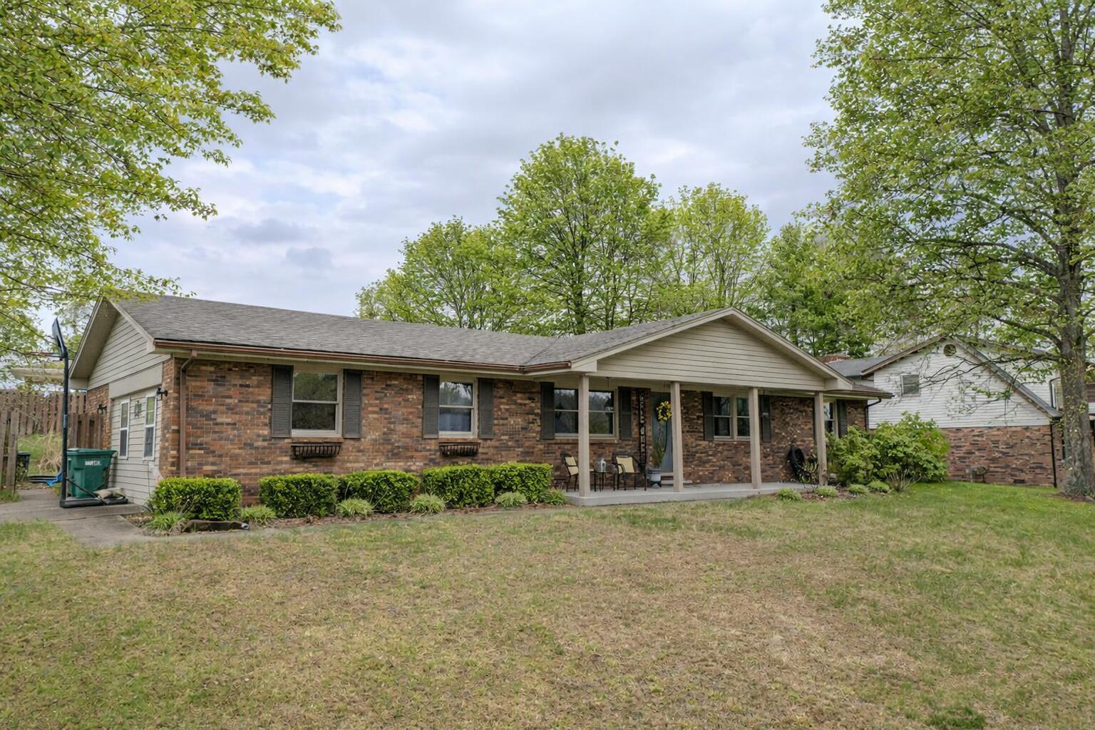 104 Summit Drive Property Photo 1
