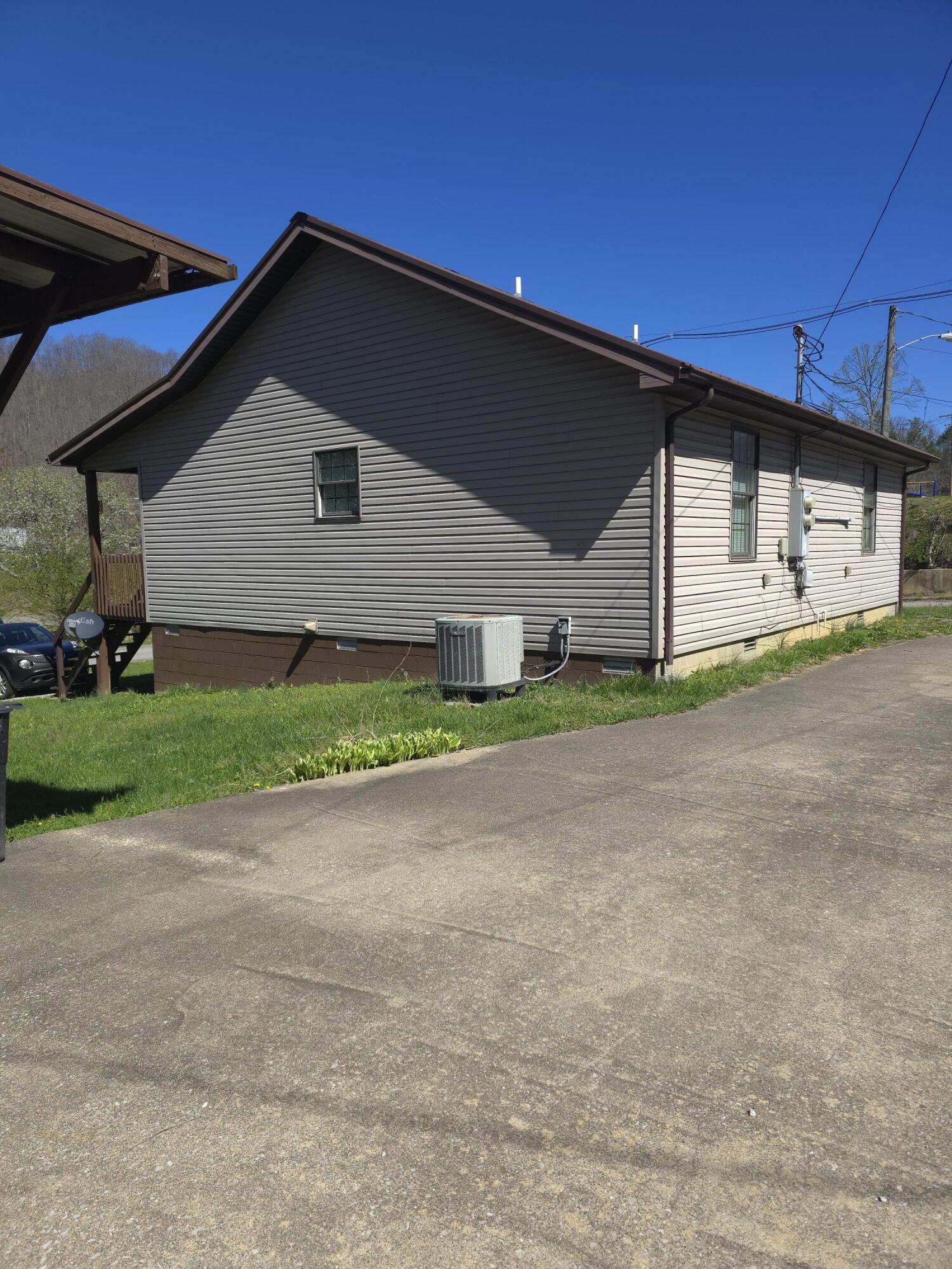 217 & 219 Elizabeth Drive 217 219 A-b Property Photo 20