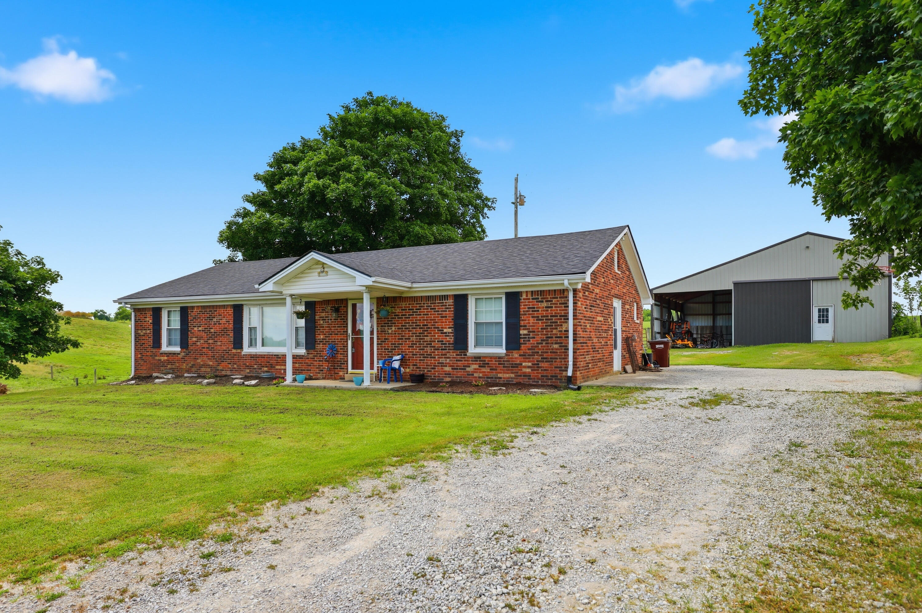 325 Goodlett Road Property Photo 6