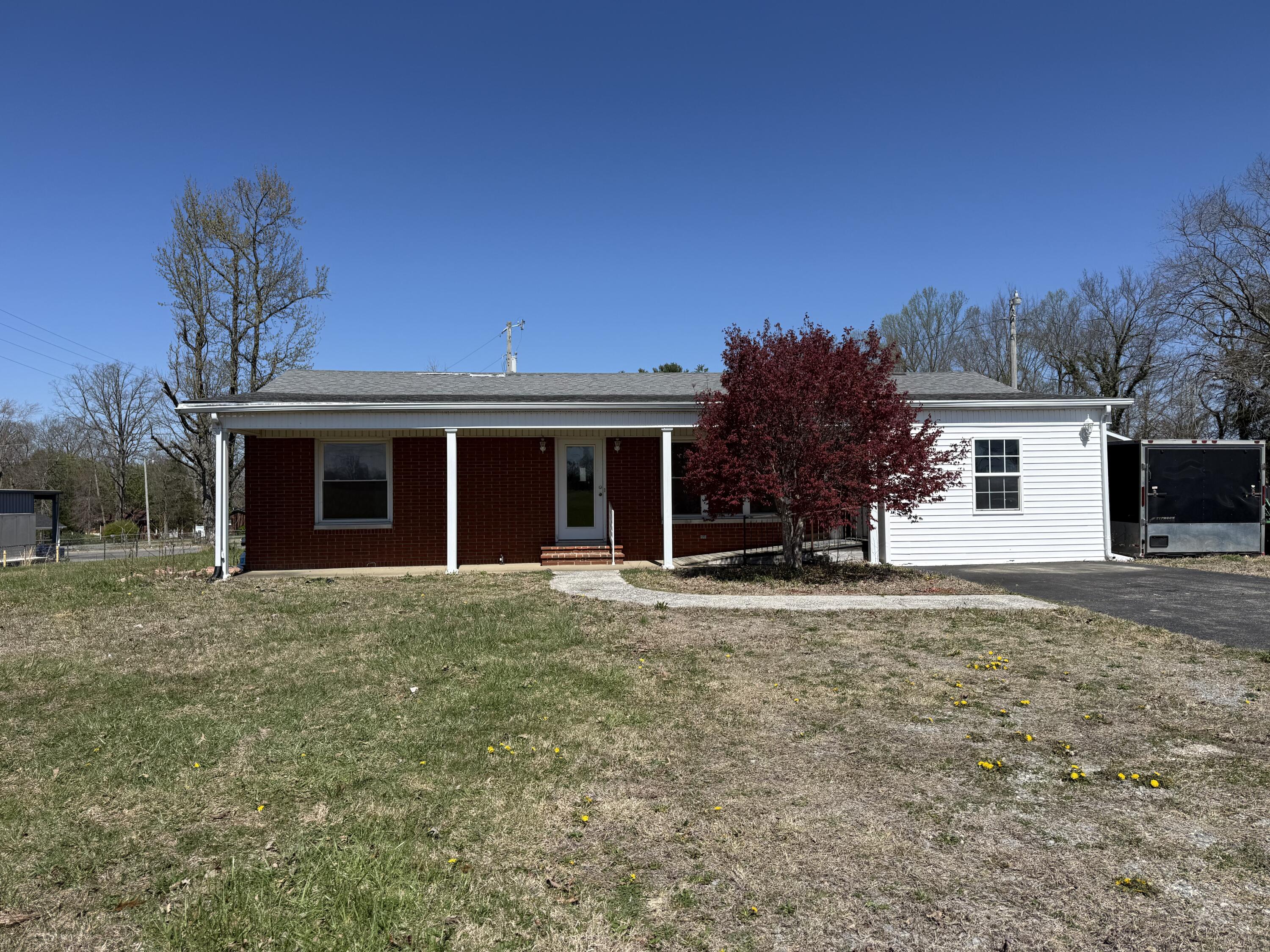 262 E Steve Wariner Drive Property Photo 1
