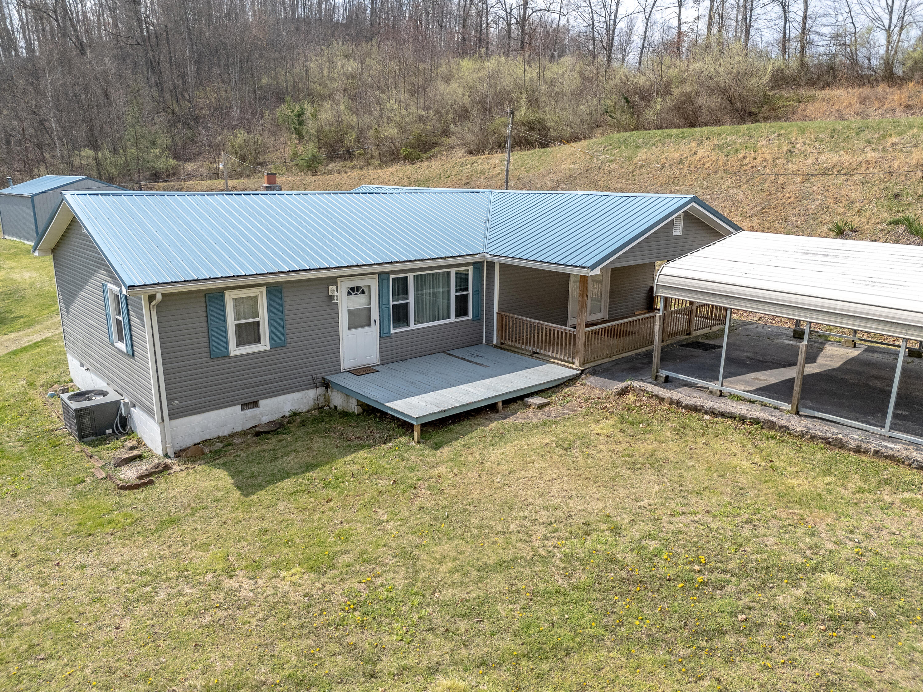 4934 State Highway 589 Property Photo 3