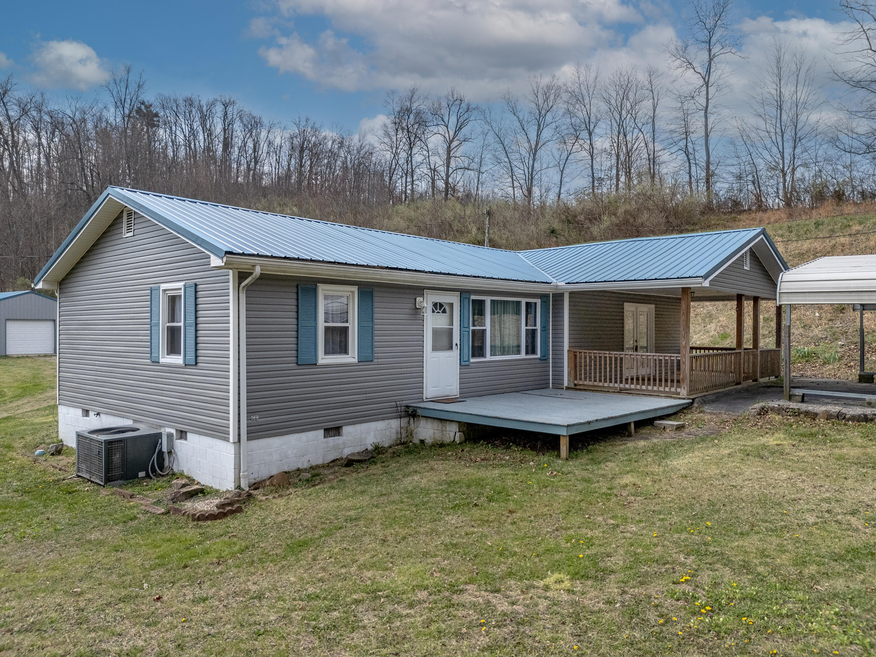 4934 State Highway 589 Property Photo 4