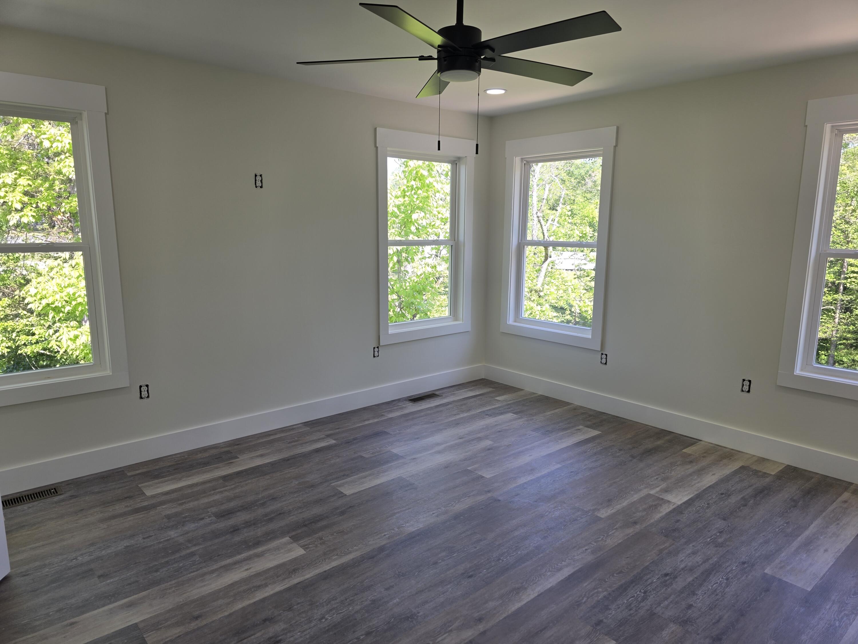 618 Gordon Street Property Photo 9