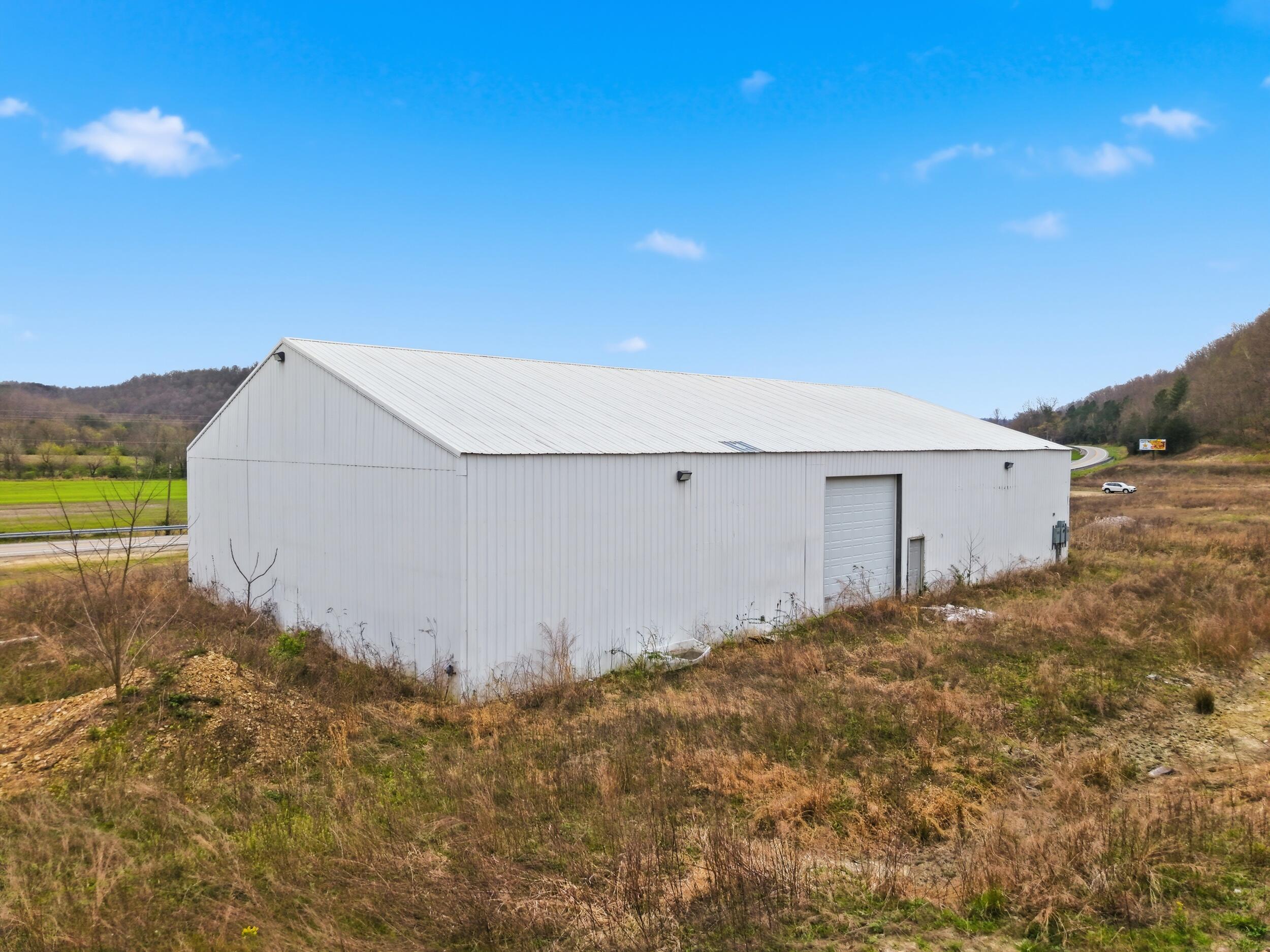 8135 Us-127 Property Photo 2