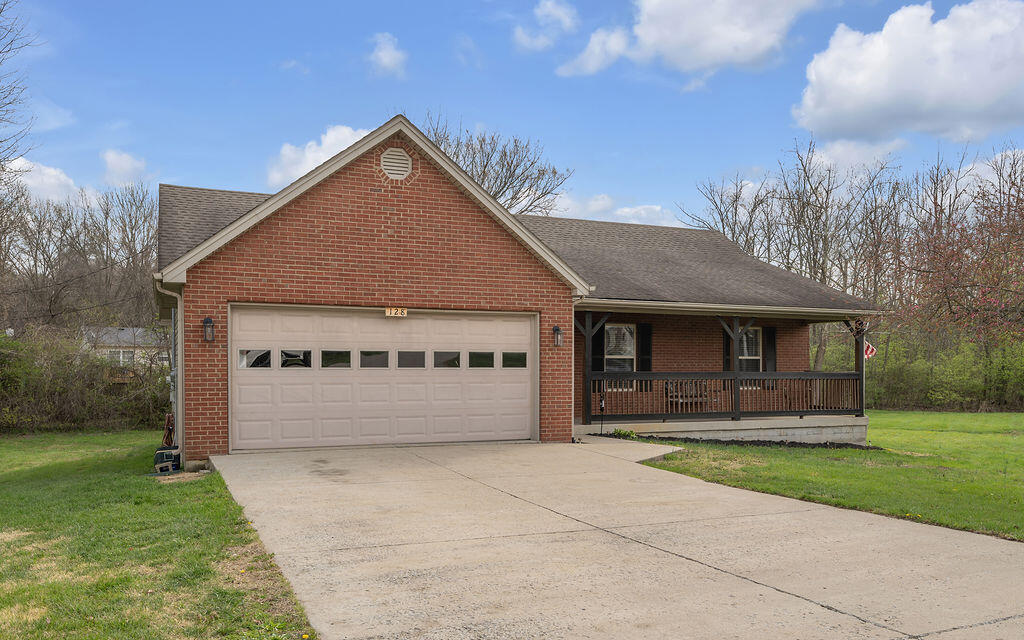 128 Wooded Way Property Photo 4