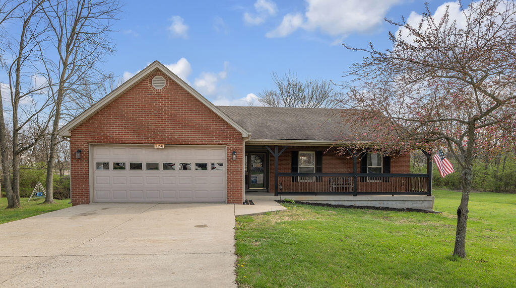 128 Wooded Way Property Photo 5