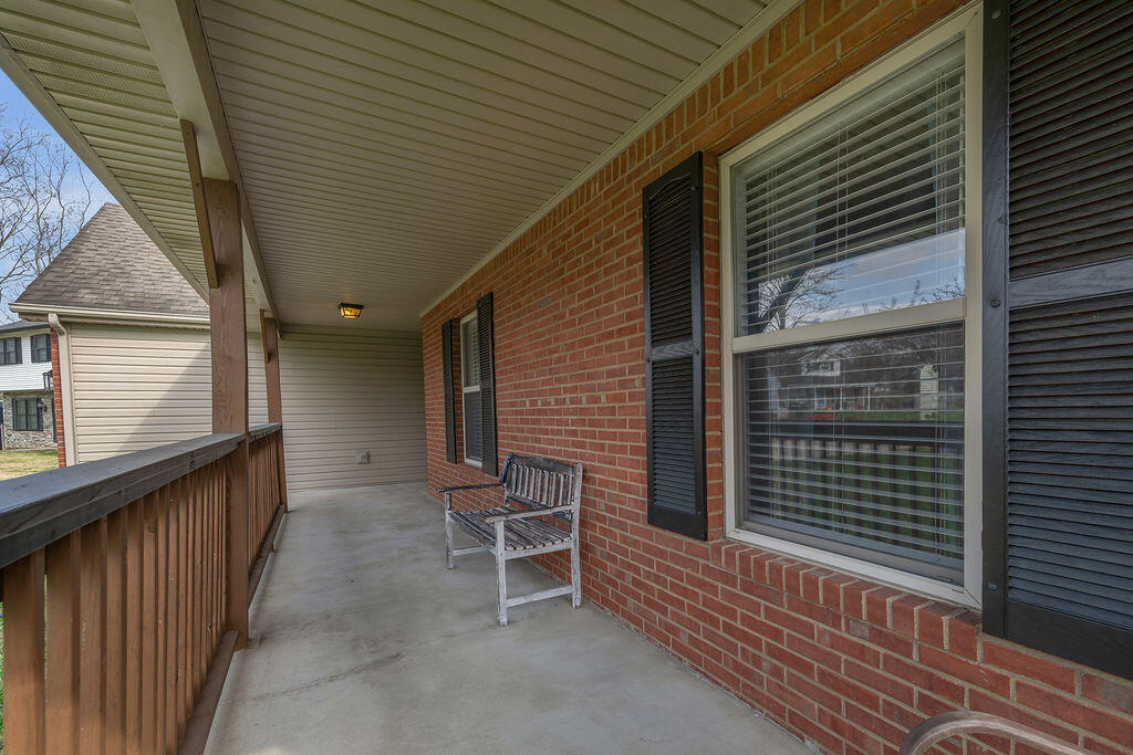 128 Wooded Way Property Photo 7