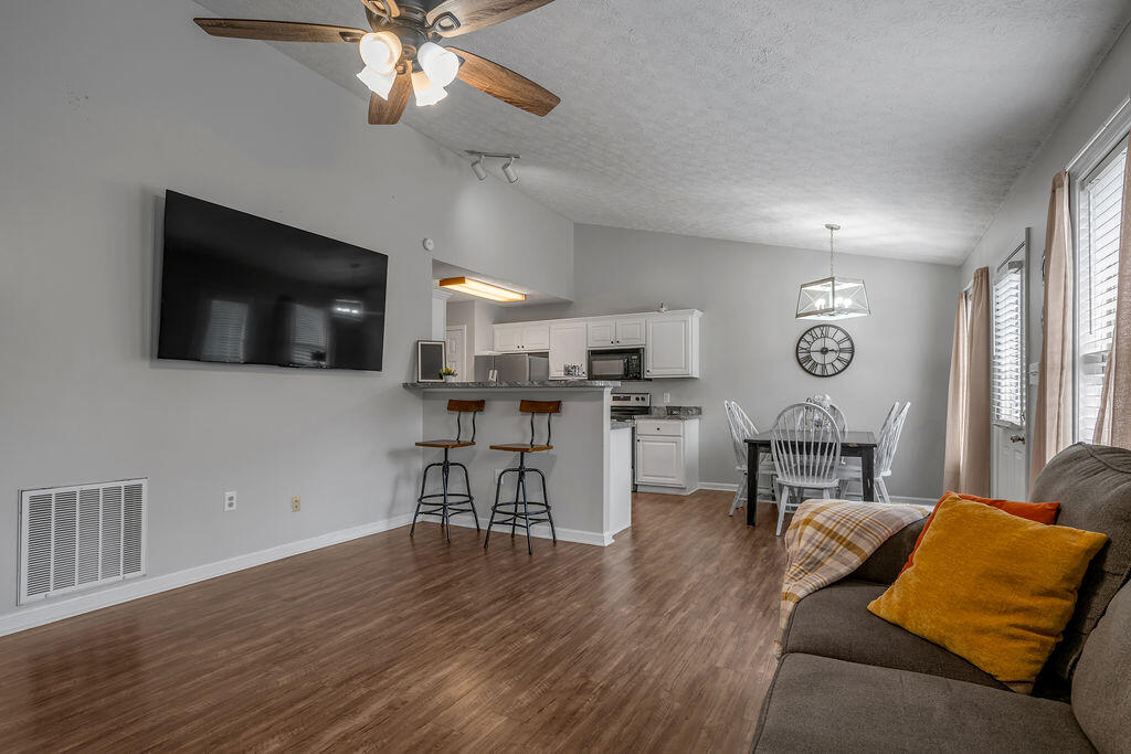 128 Wooded Way Property Photo 13