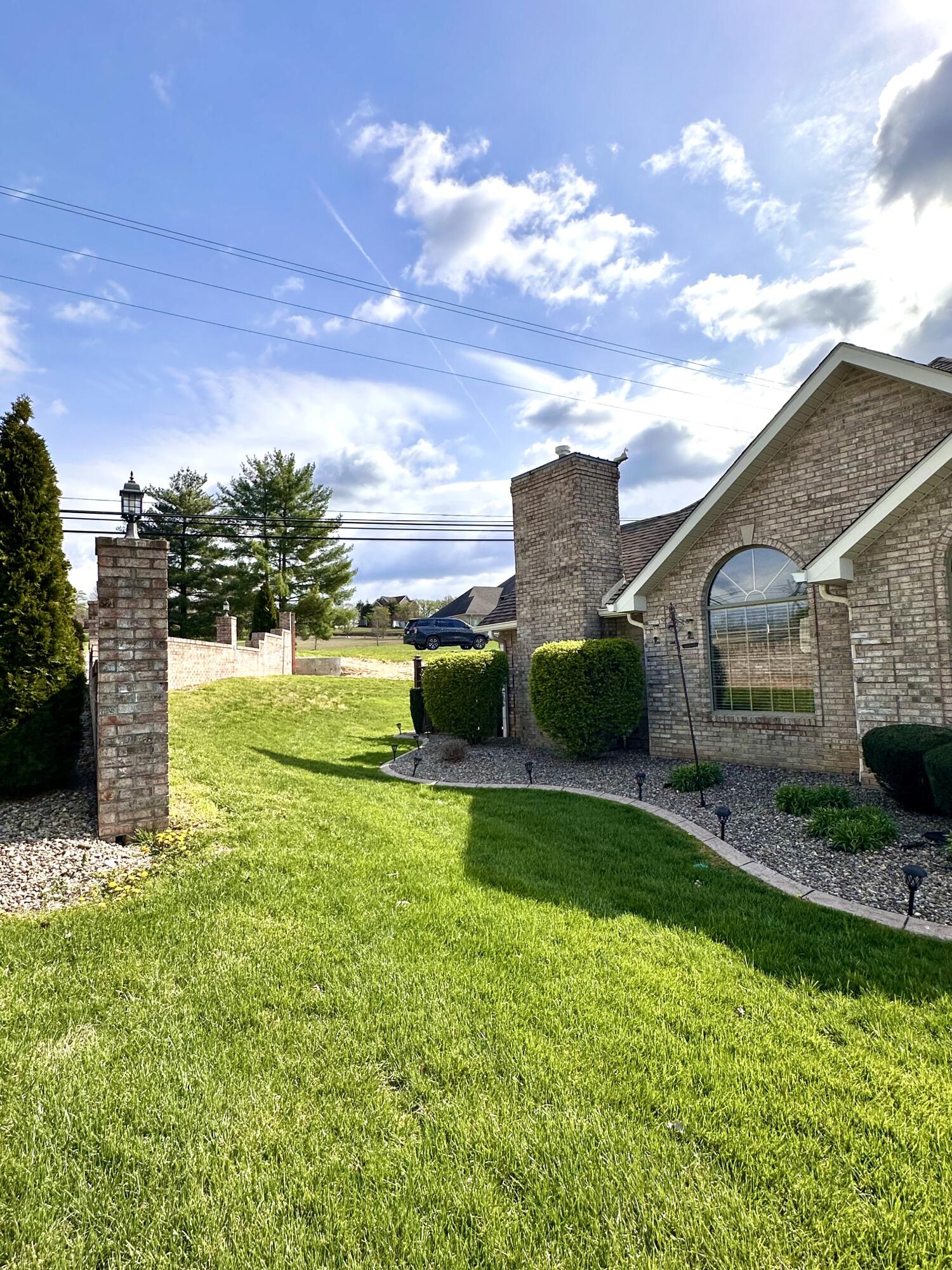 101 Village Drive Property Photo 10
