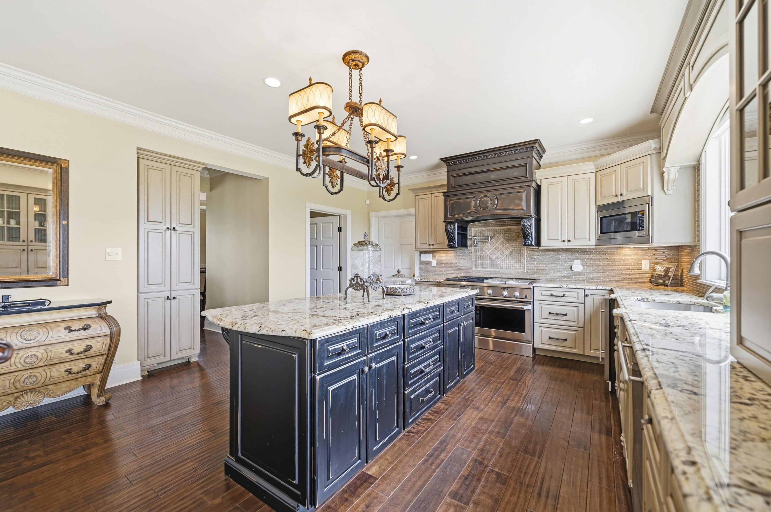 3600 Briar Hill Road Property Photo 16