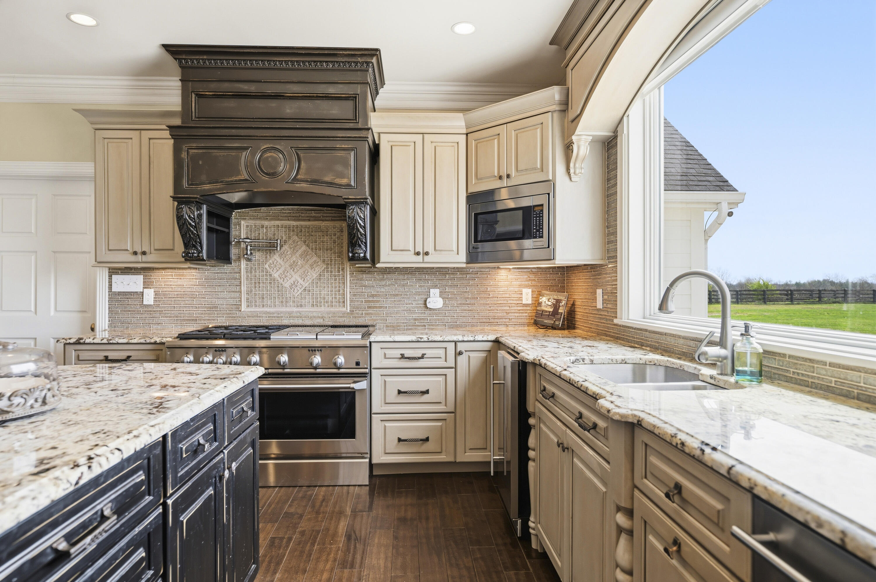 3600 Briar Hill Road Property Photo 19