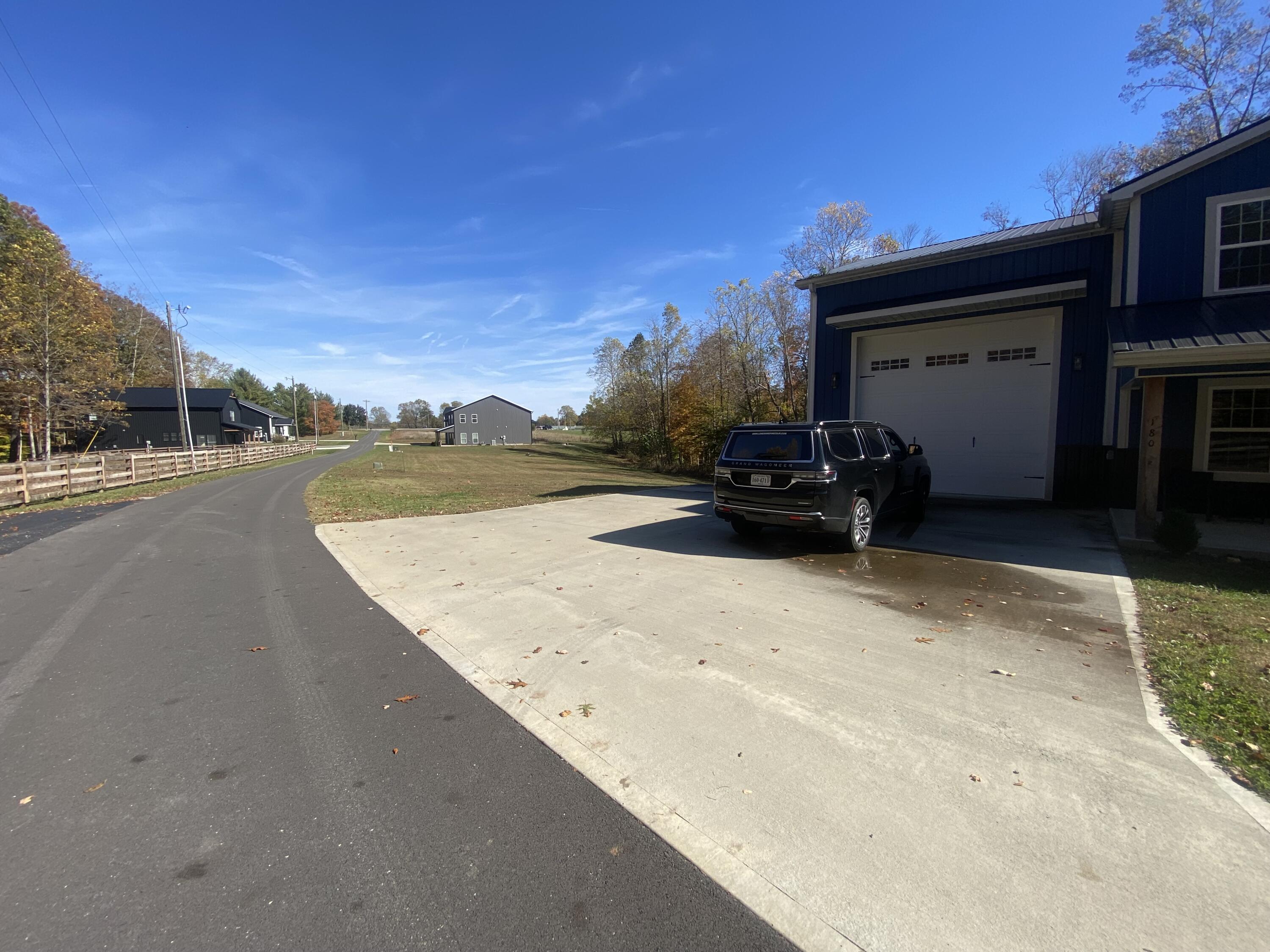 180 Peach Tree Lane Property Photo 4