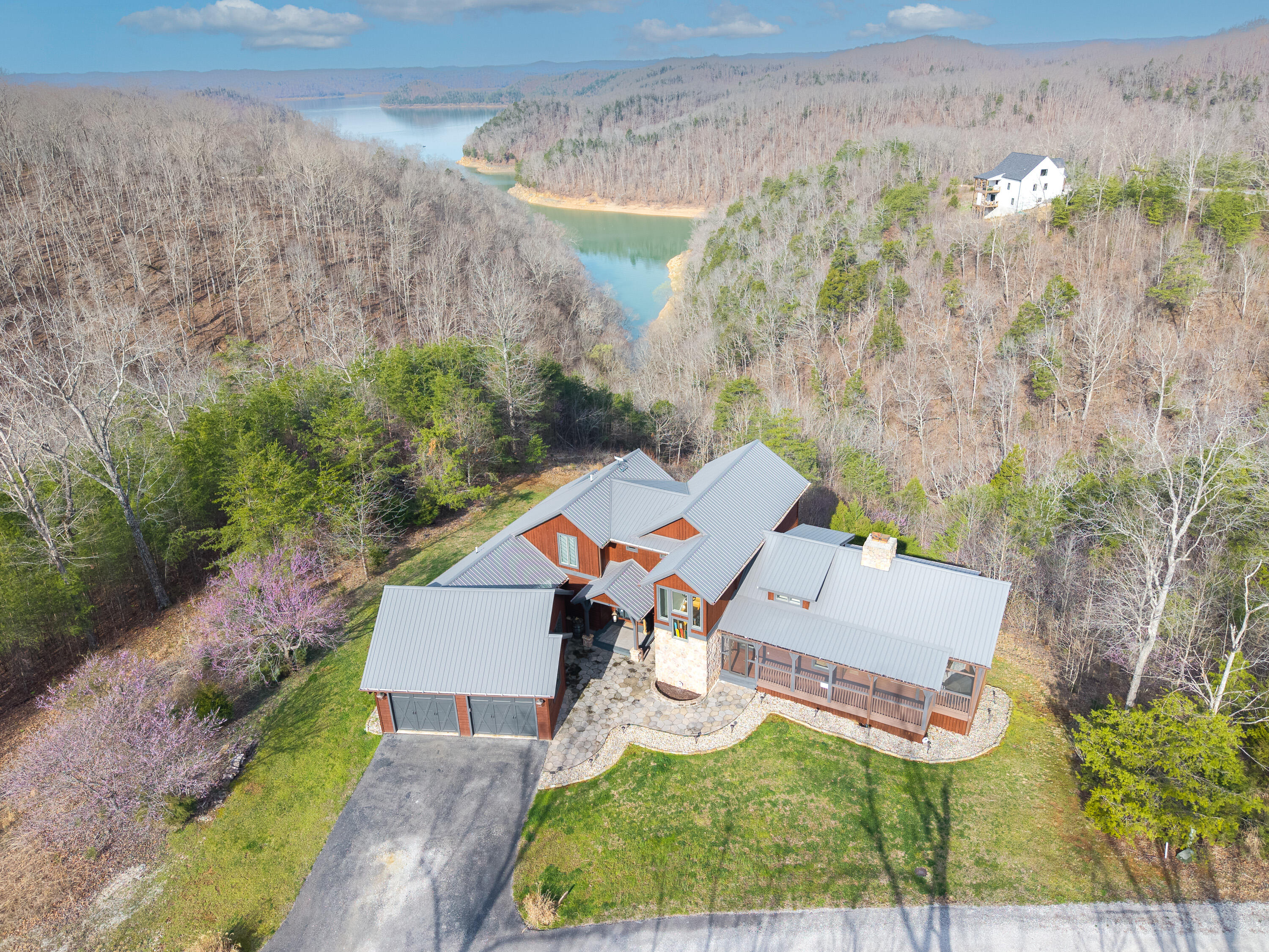 1166 Sandstone Point Trail Property Photo 1