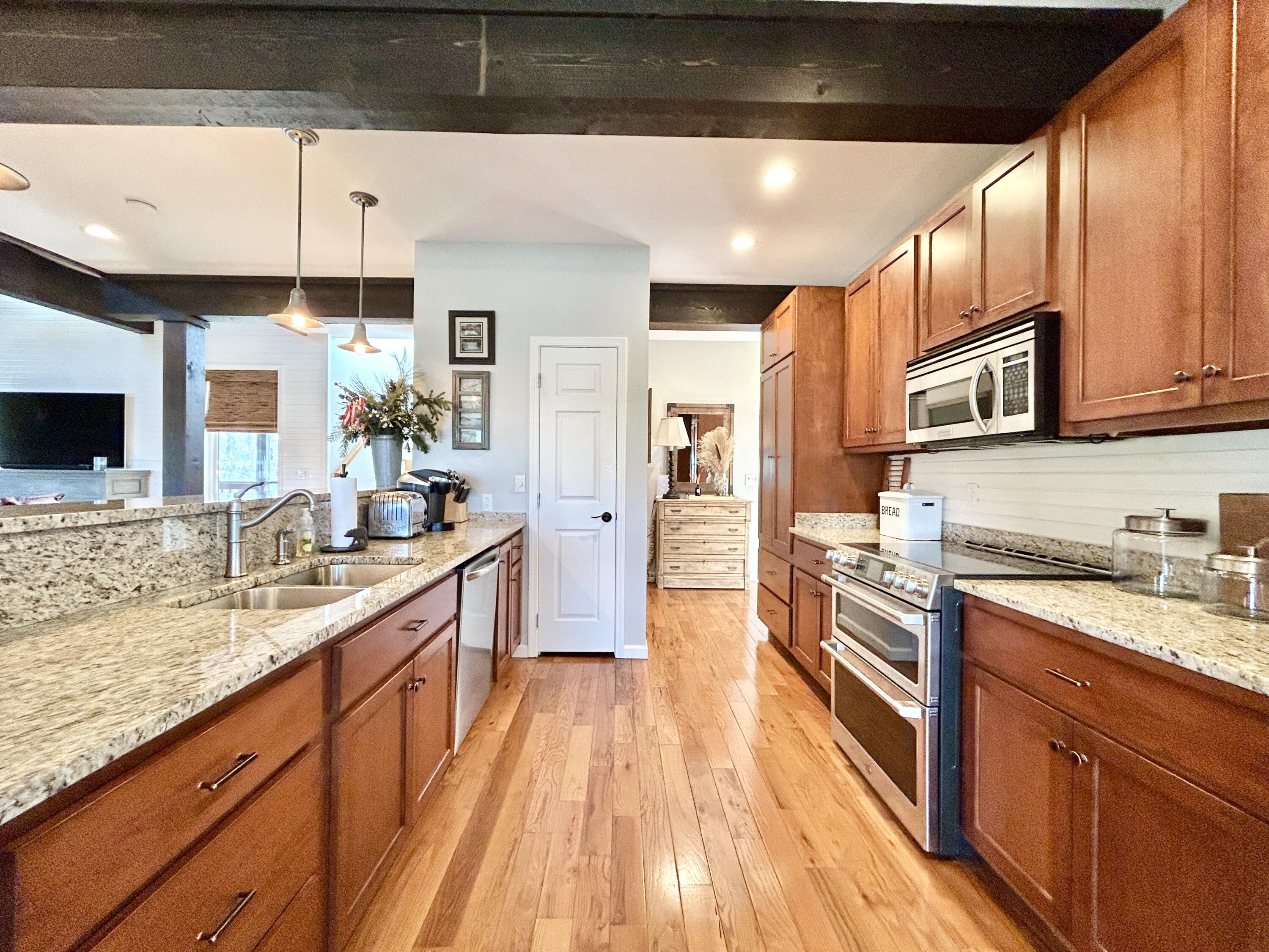 1166 Sandstone Point Trail Property Photo 65