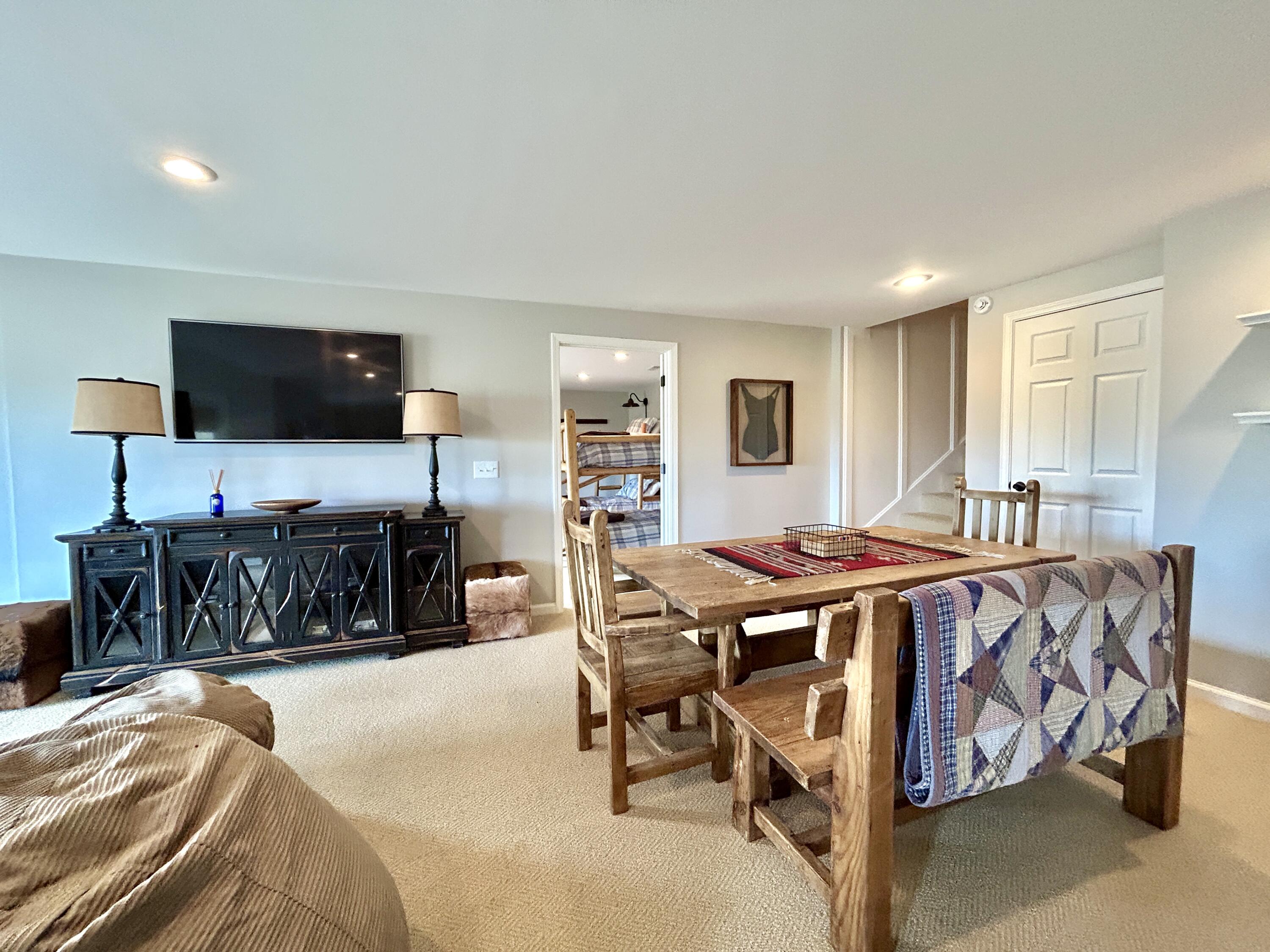 1166 Sandstone Point Trail Property Photo 102