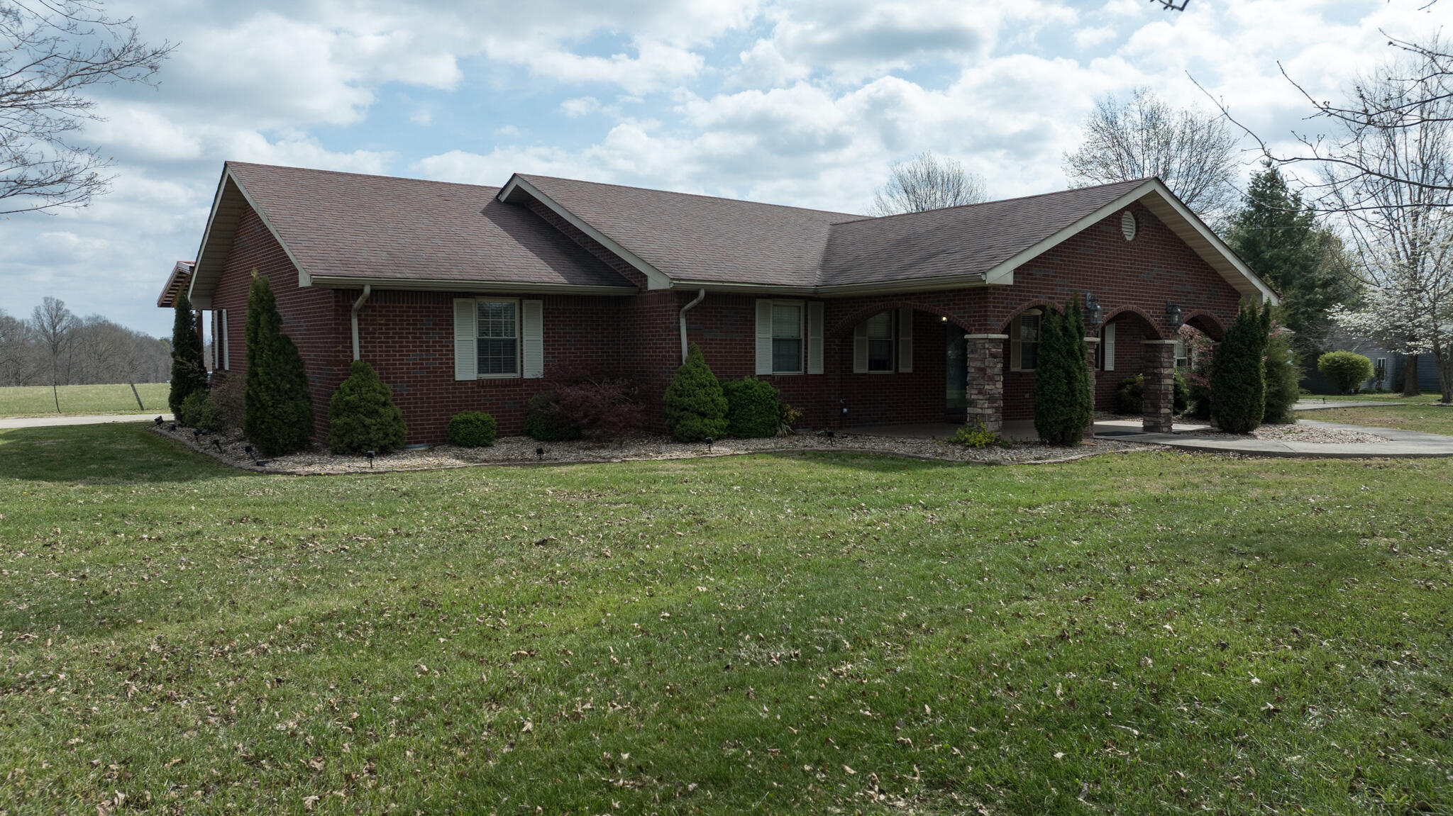 77 Deerfield Lane Property Photo 5