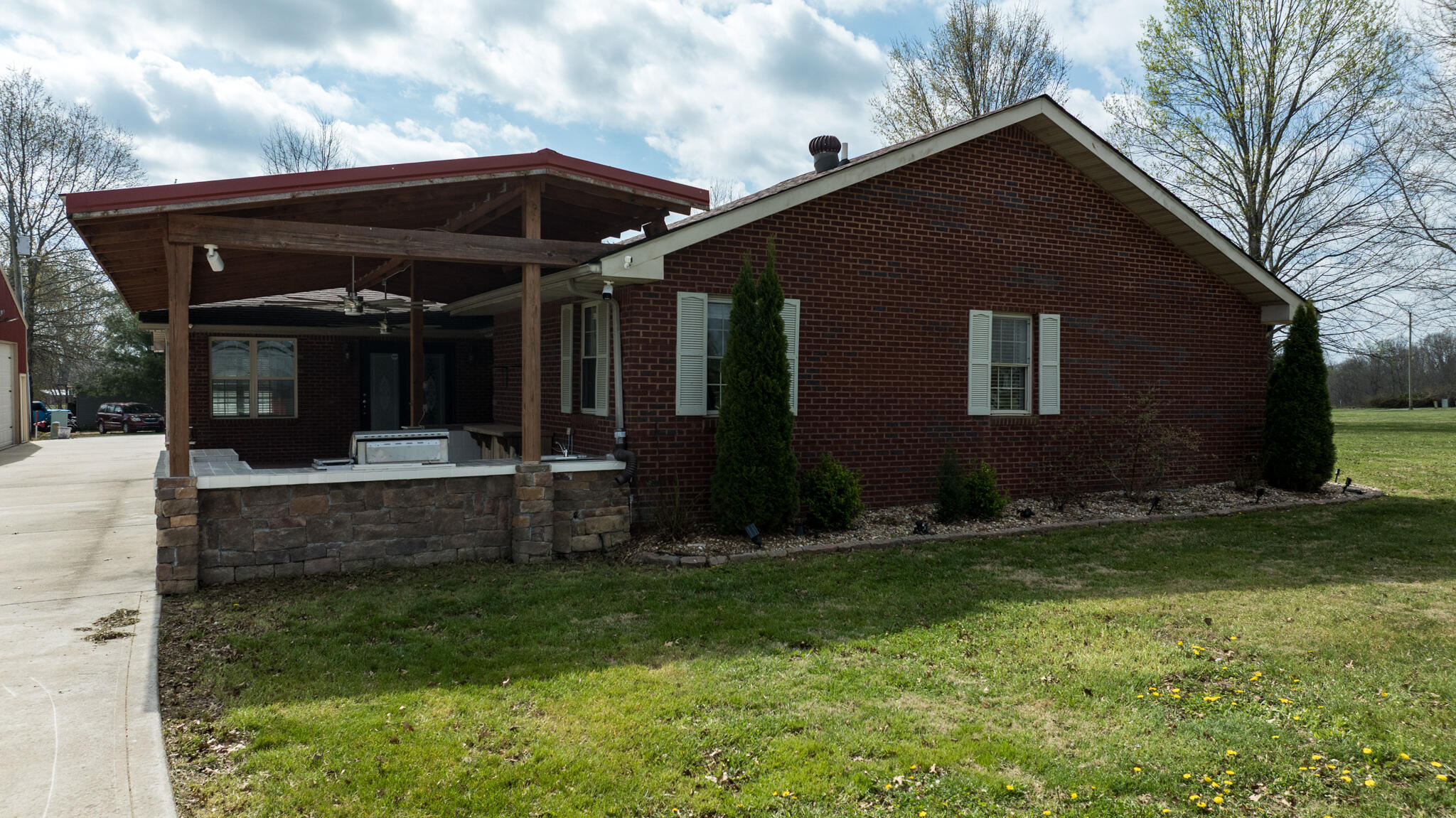 77 Deerfield Lane Property Photo 9