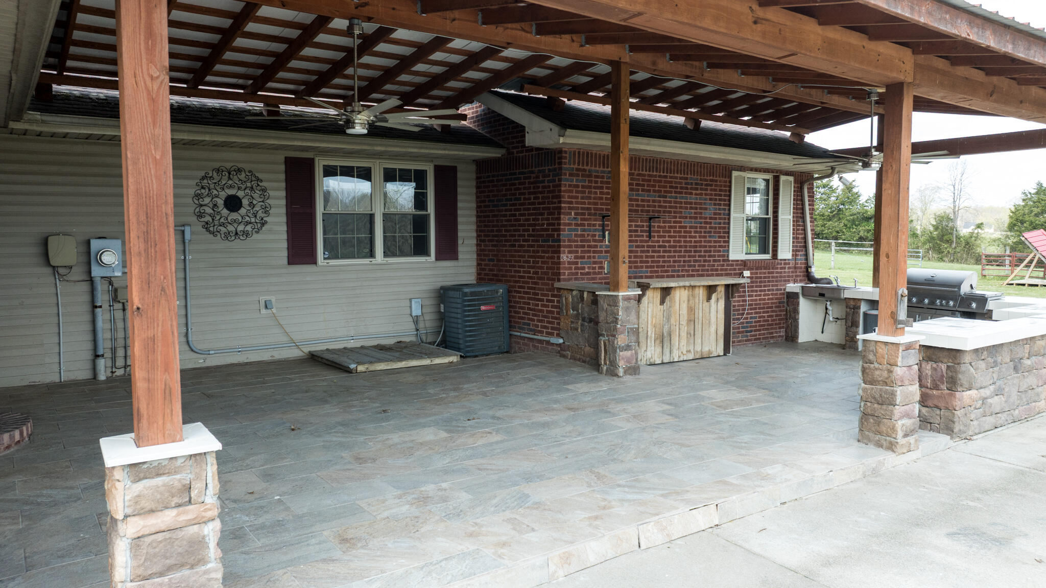 77 Deerfield Lane Property Photo 10