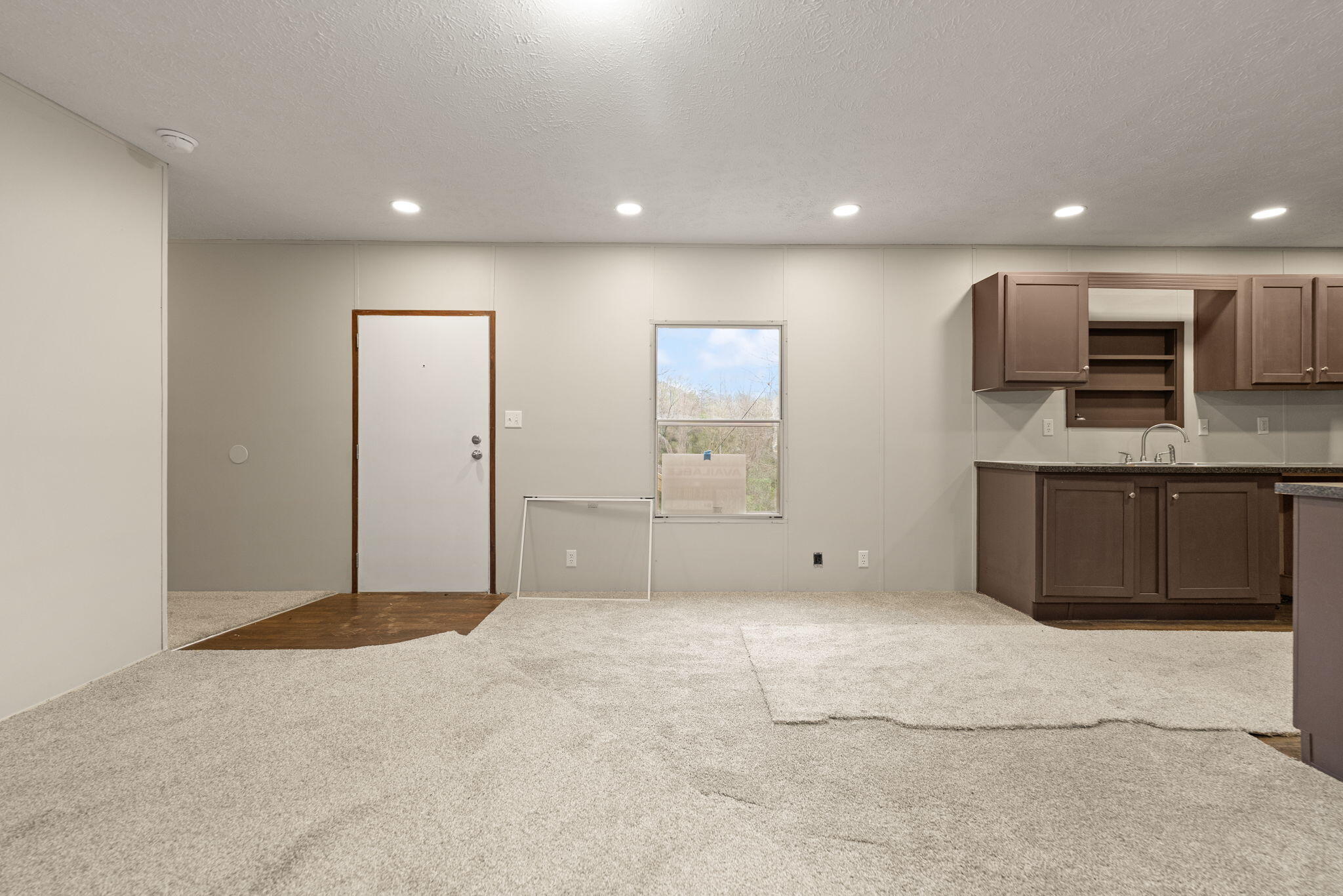 183 Pine Br Road Property Photo 6