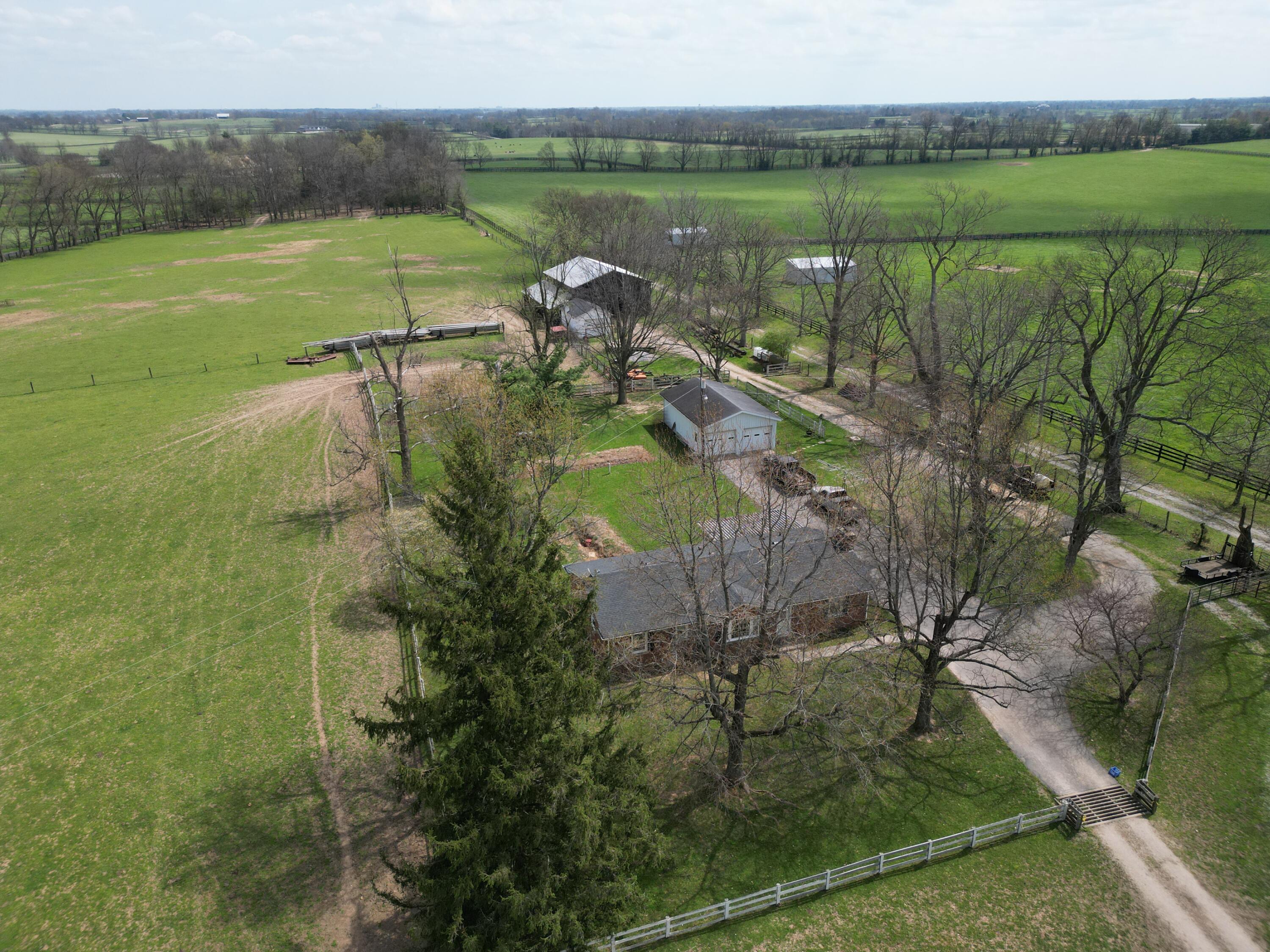 1116 Hedden Road Property Photo 11