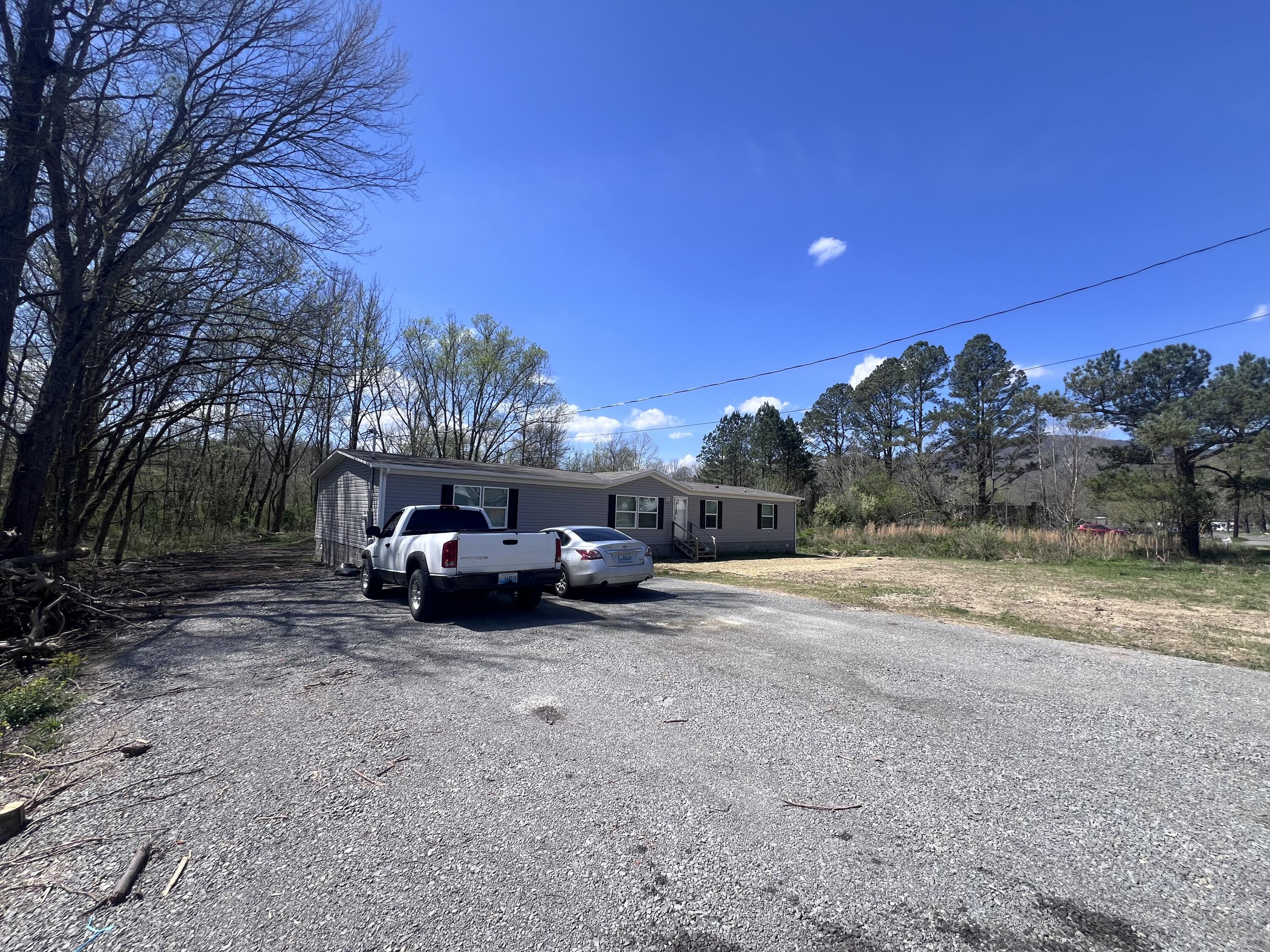 717 Highway 441 Property Photo 2