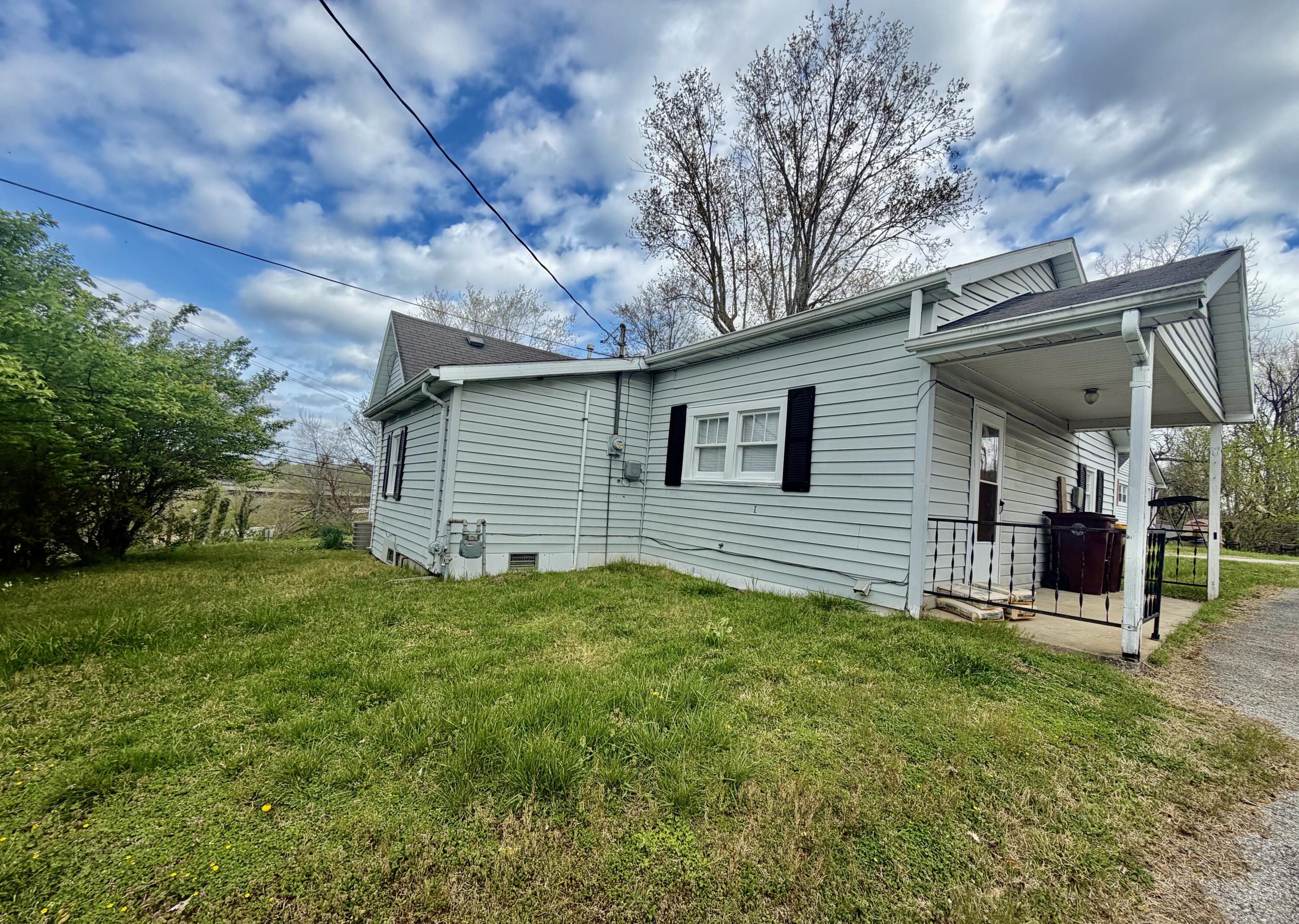 110 Jacksboro Street Property Photo 10