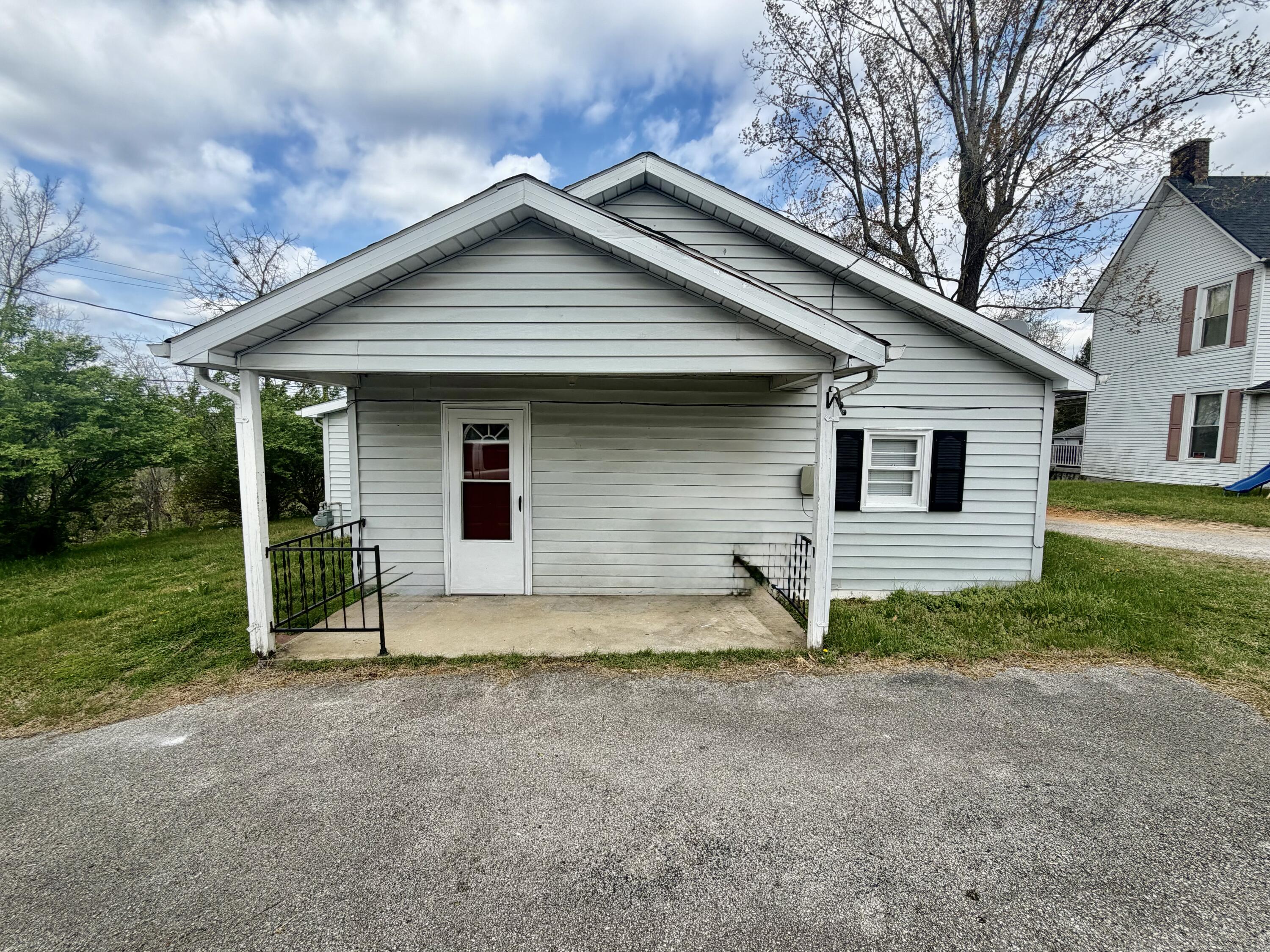 110 Jacksboro Street Property Photo 12