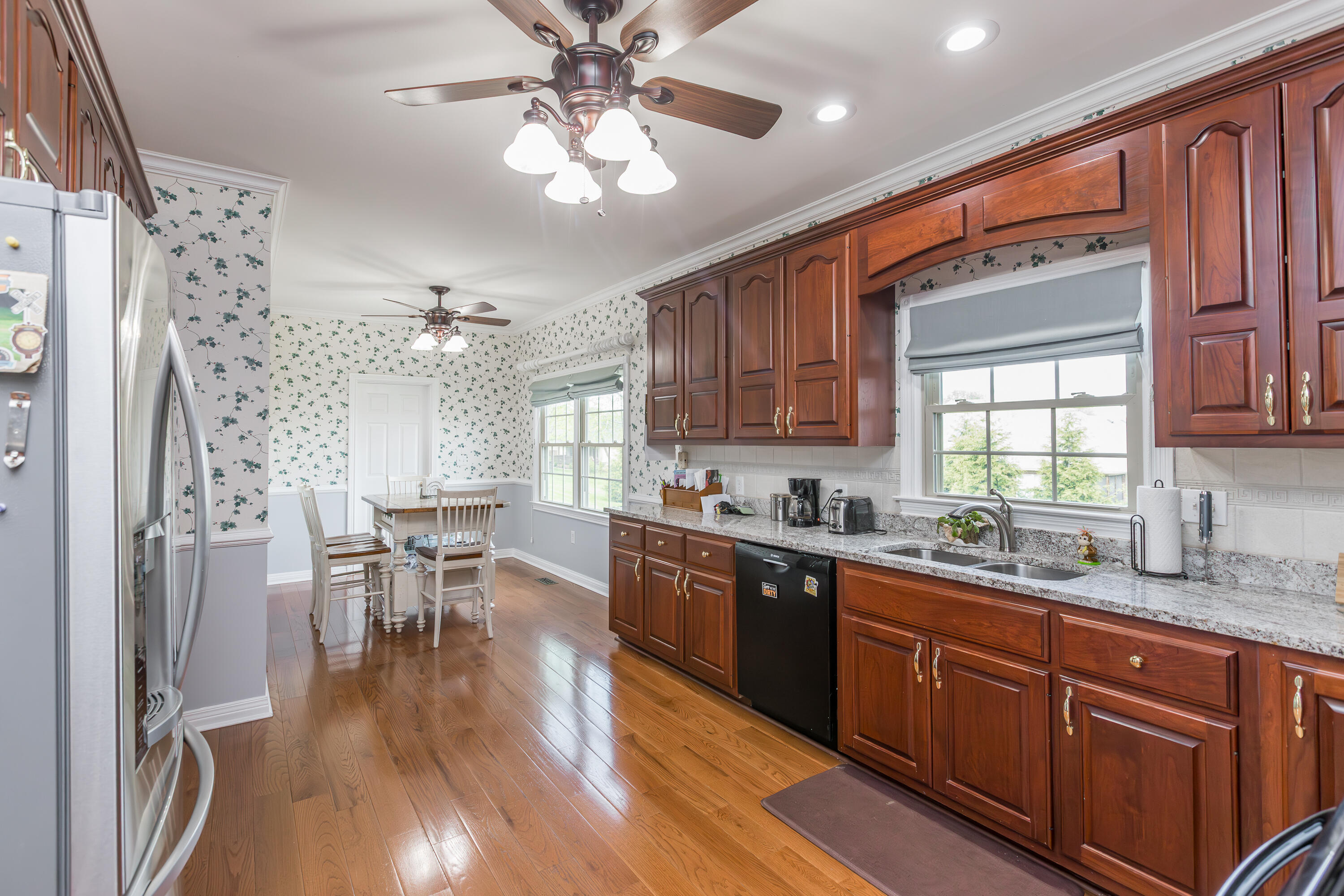 186 Chardonnay Court Property Photo 34