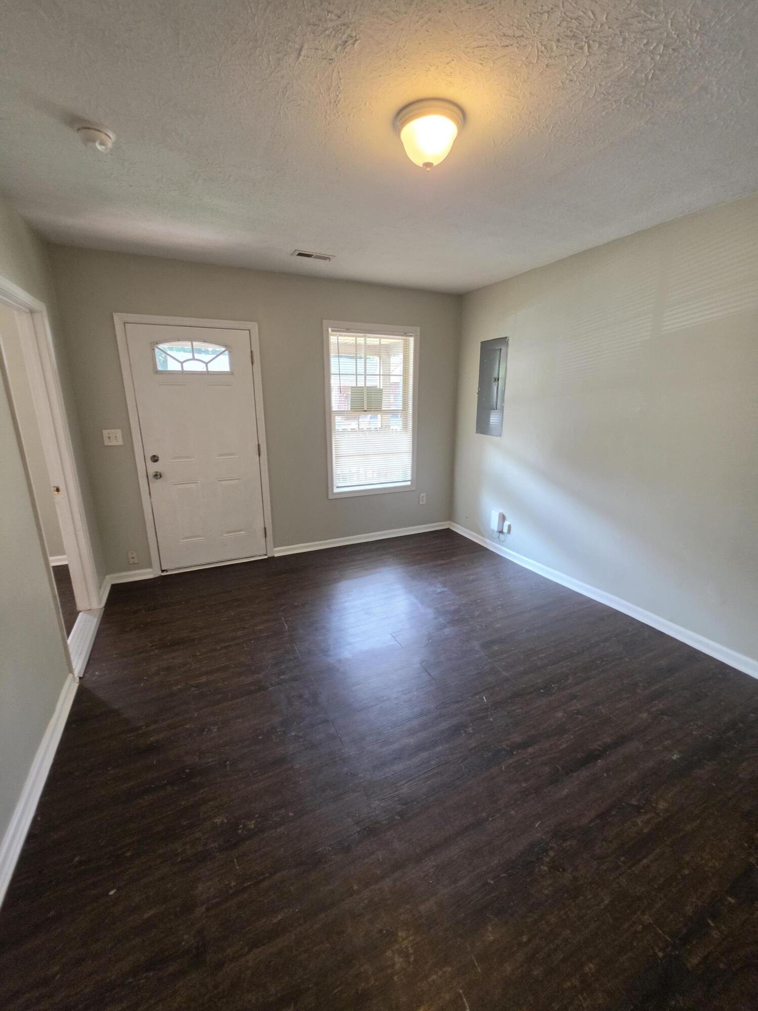 523 1/2 Ohio Street Property Photo 3