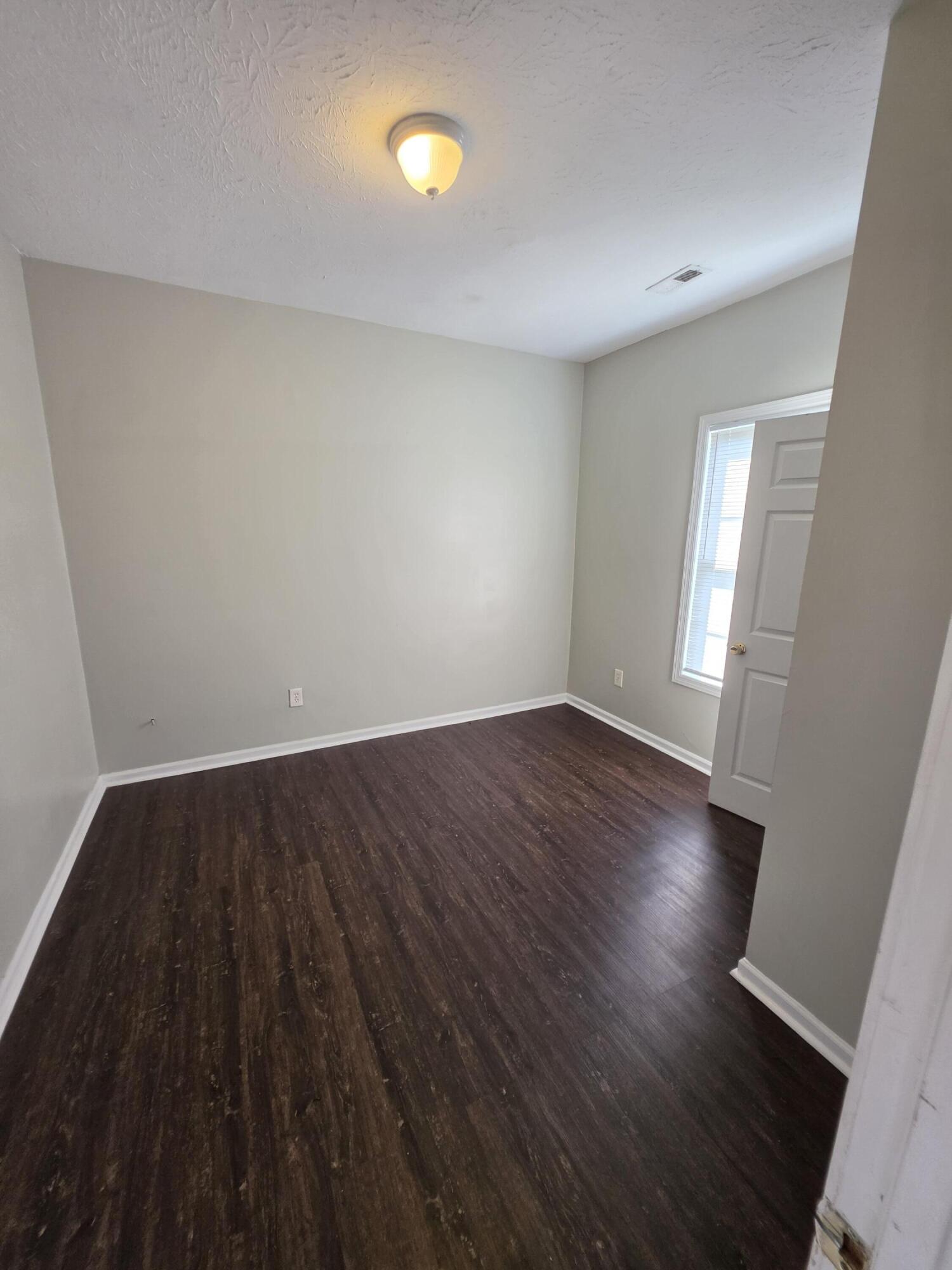 523 1/2 Ohio Street Property Photo 6