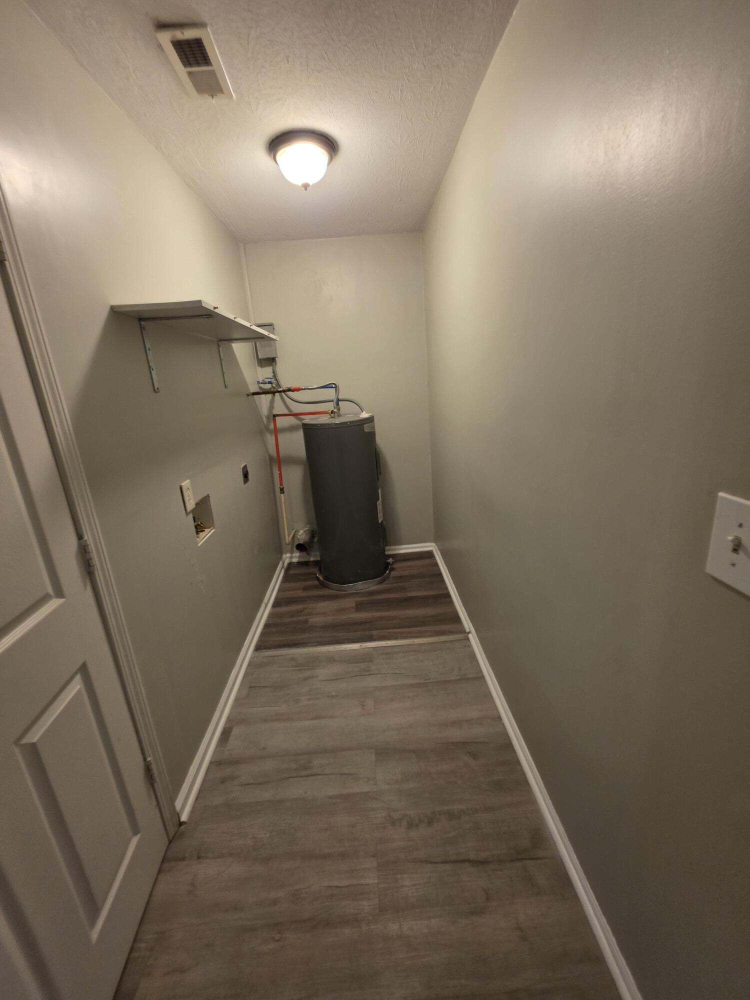 523 1/2 Ohio Street Property Photo 8
