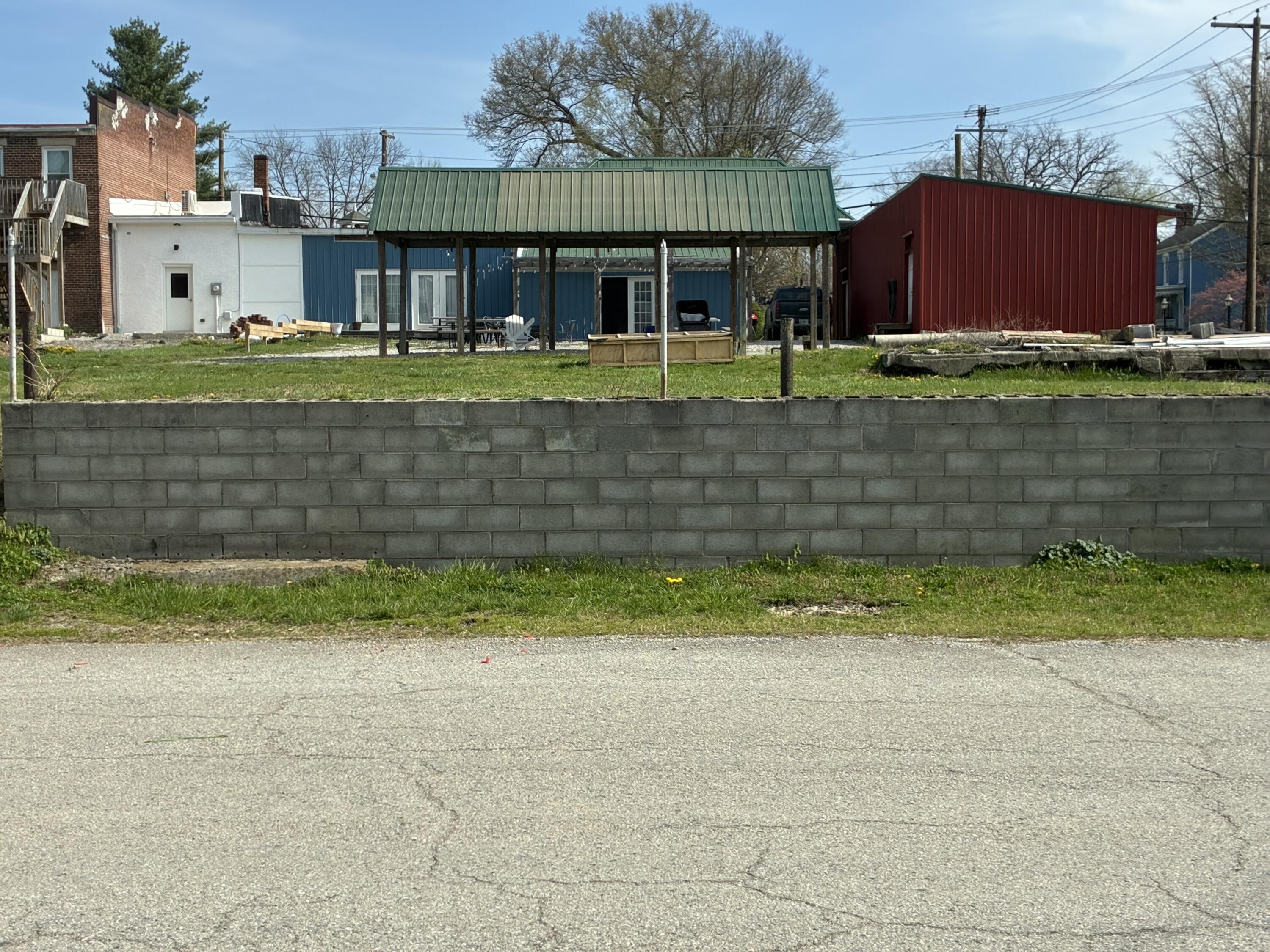 115 E 5th Street Property Photo 6