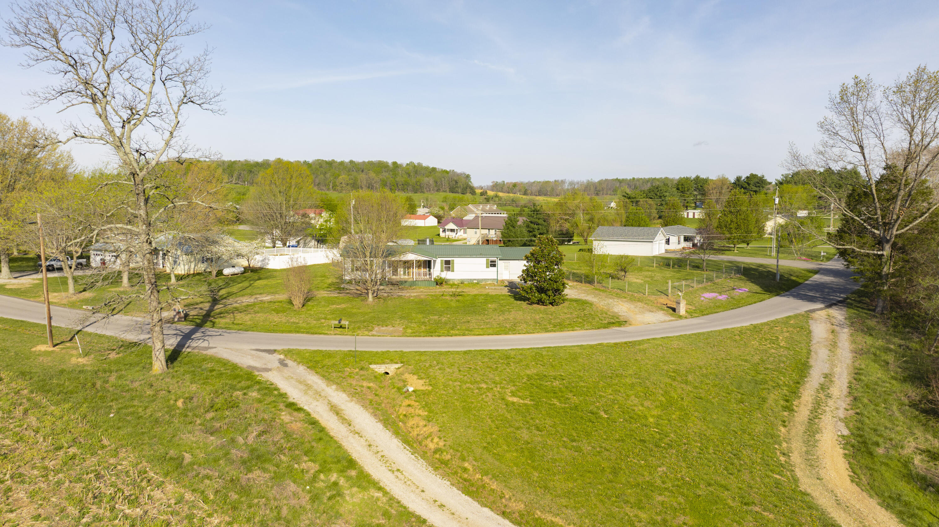 1015 Old Fall Creek Road Property Photo 4