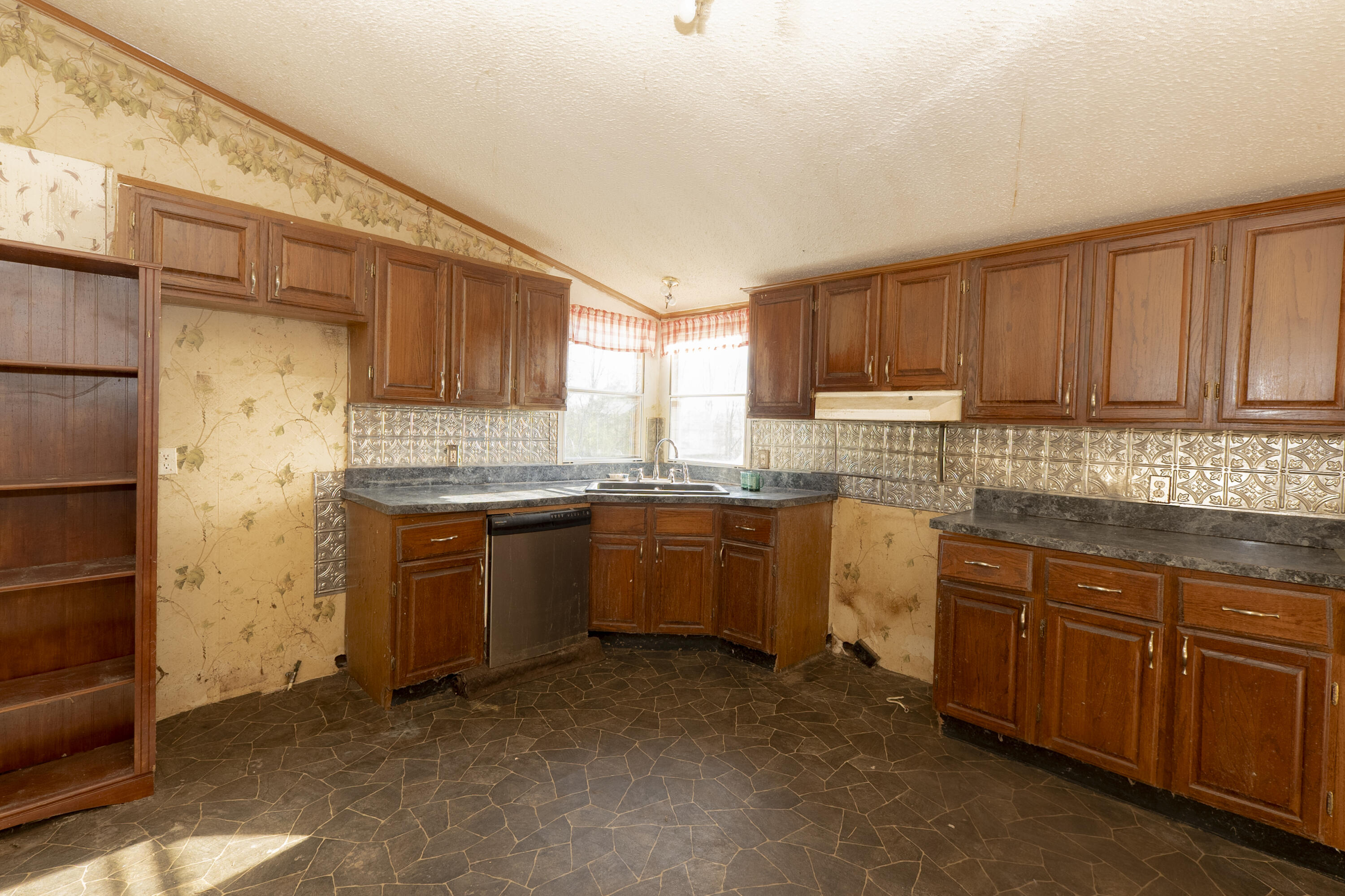 1015 Old Fall Creek Road Property Photo 17