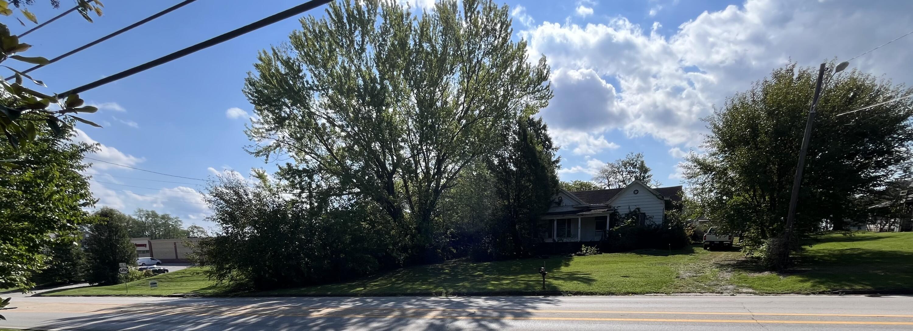 650 Winchester Rd. Property Photo 4