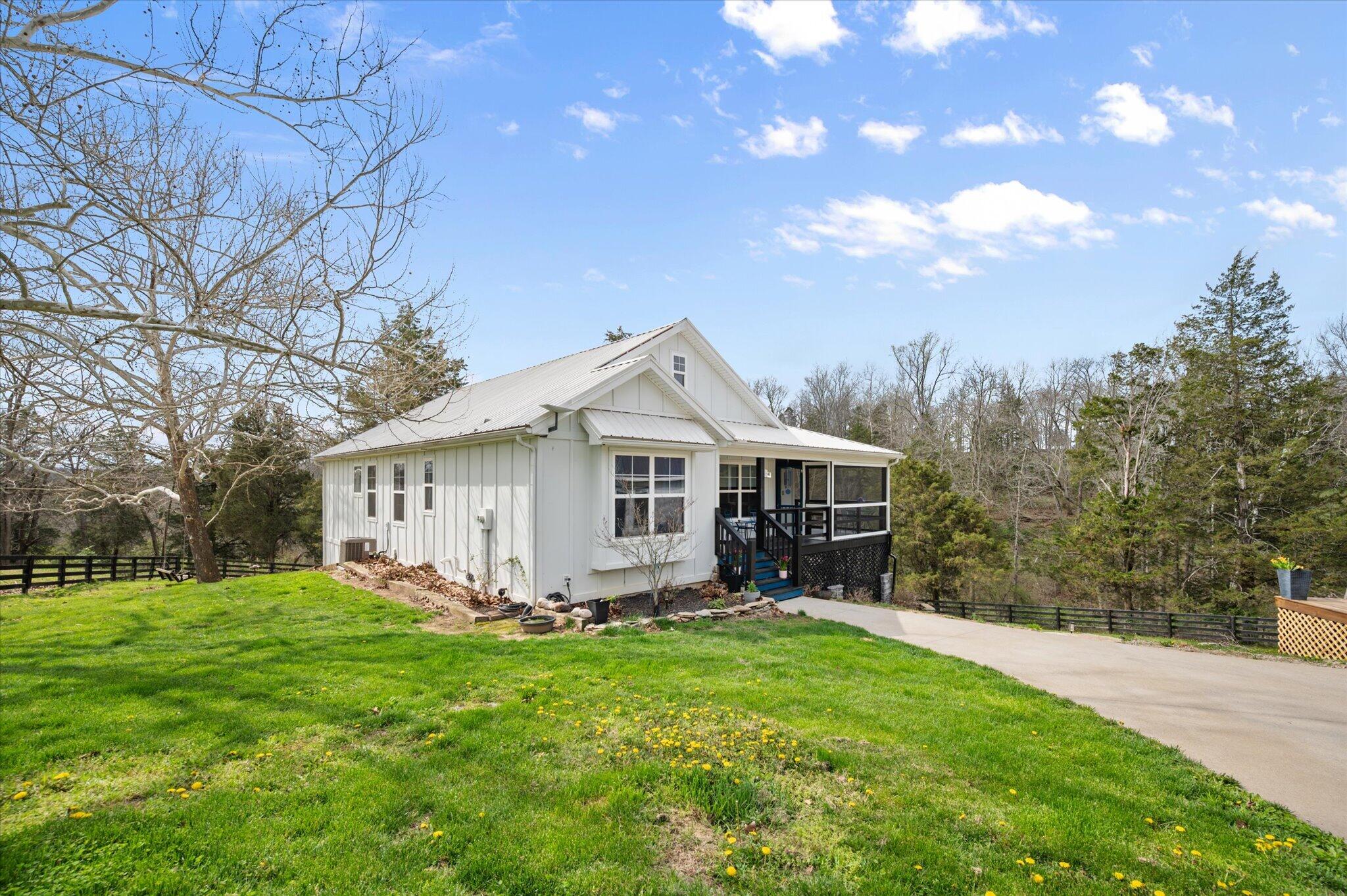 9787 Elmburg Road Property Photo 5