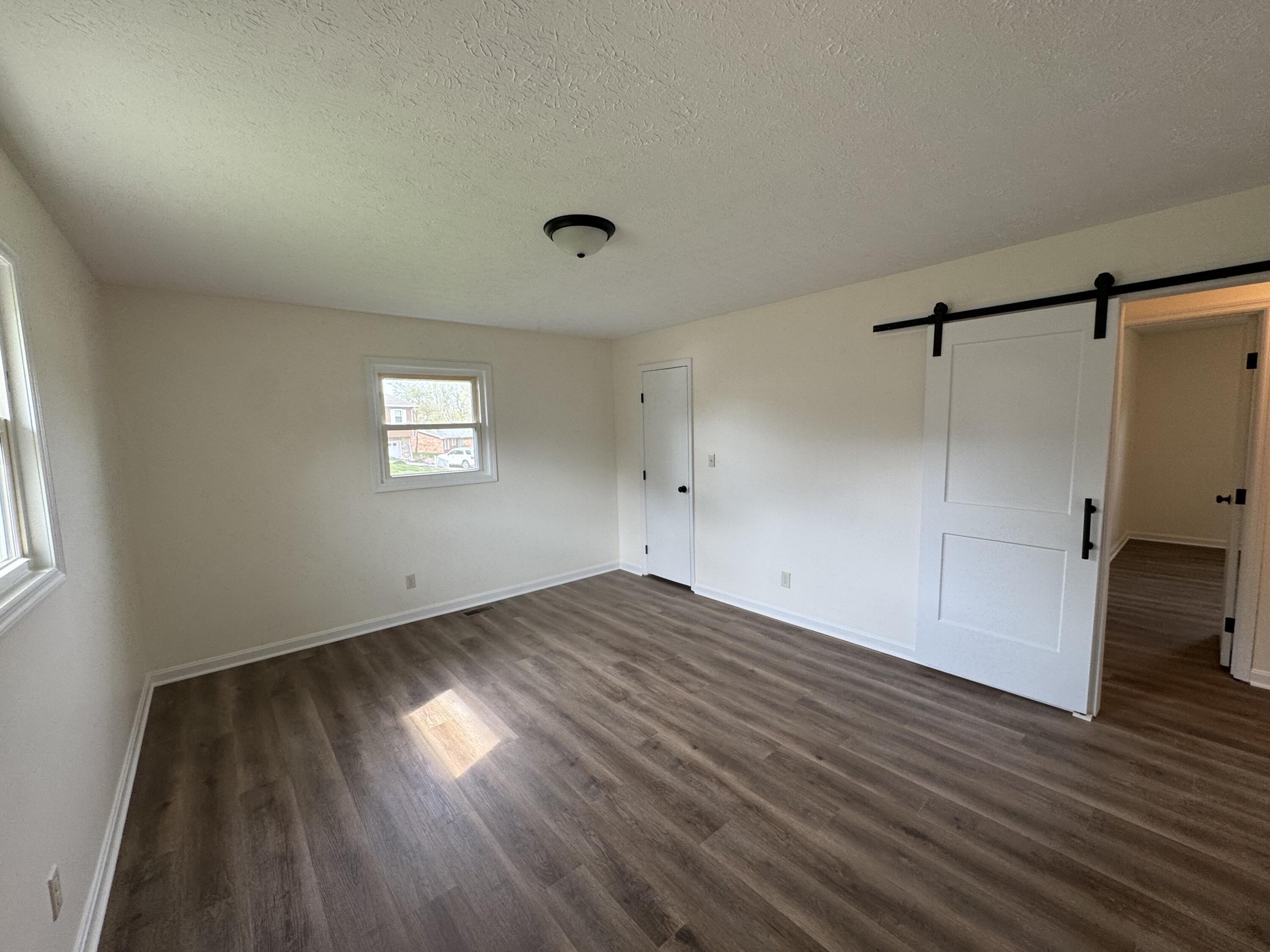 1044 Homestead Point Property Photo 6