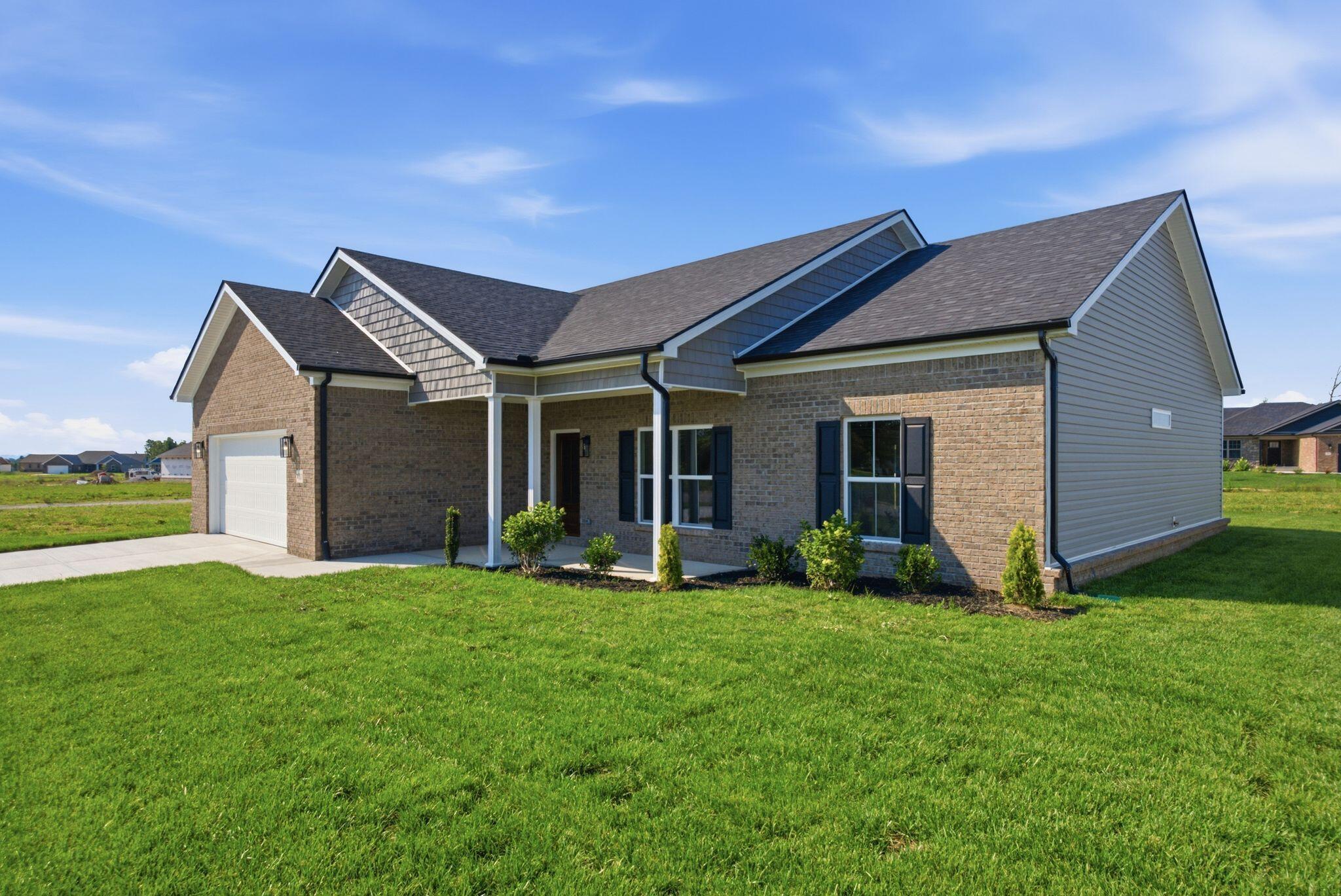 611 Comanche Drive Property Photo 4
