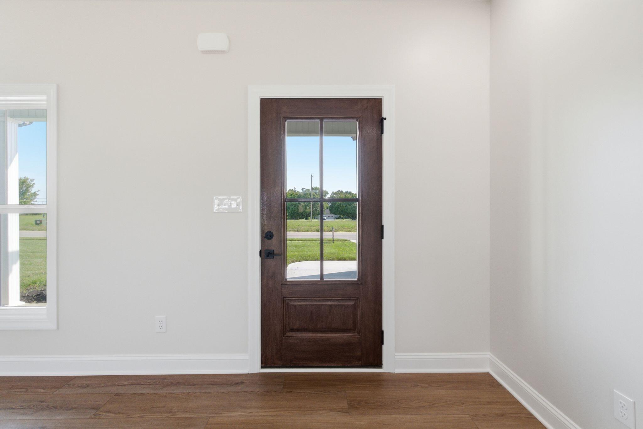 611 Comanche Drive Property Photo 7