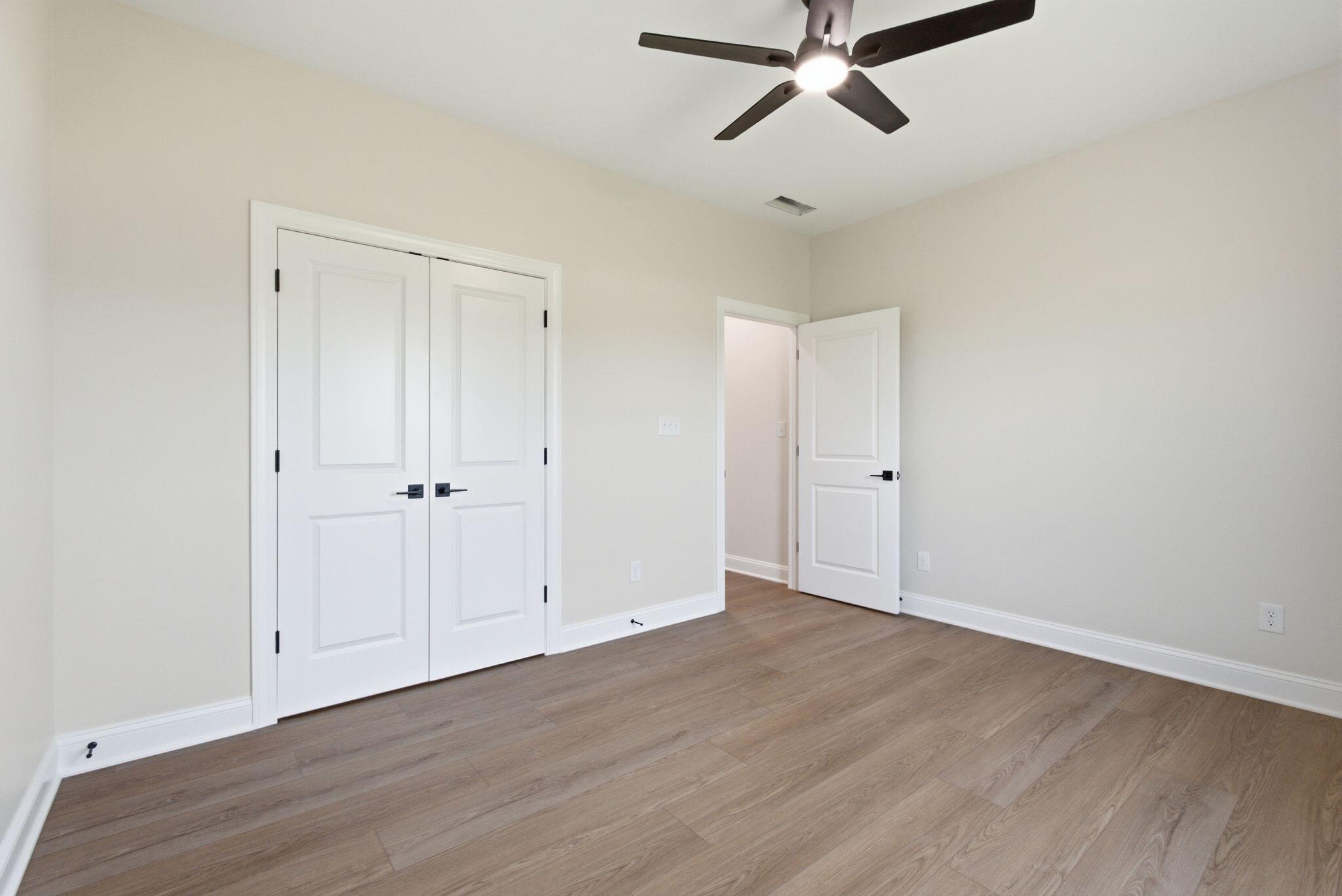 611 Comanche Drive Property Photo 23
