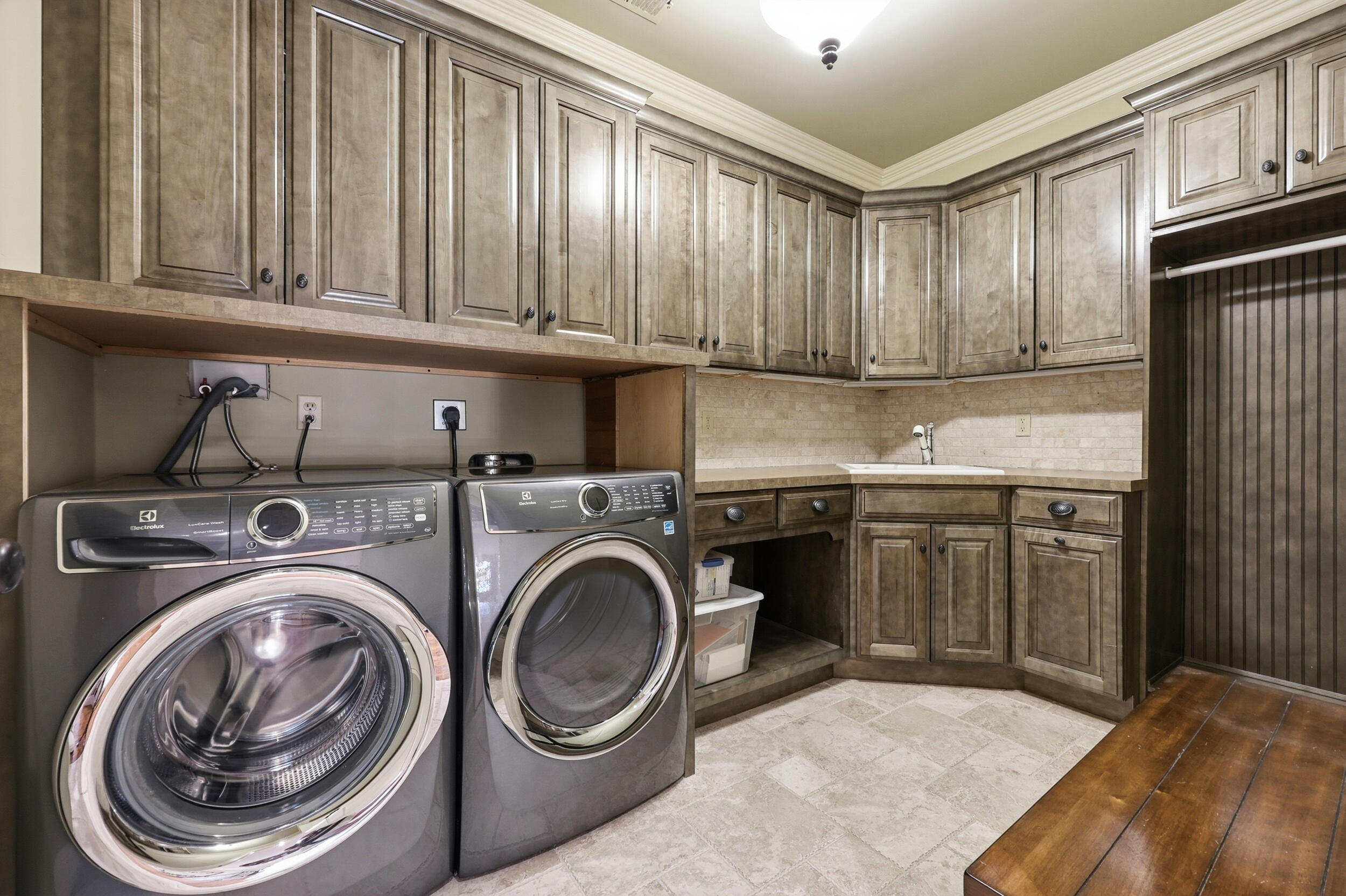 4848 Chelmsbury Lane Property Photo 74